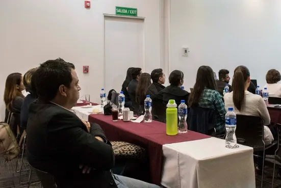 Café con el director