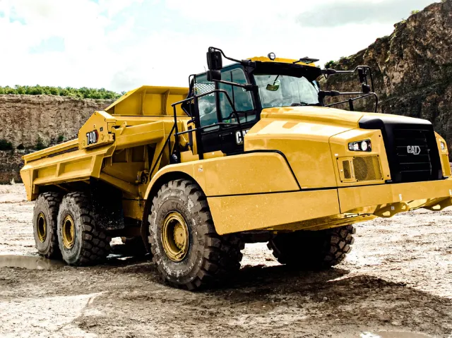 740 EJ Cat