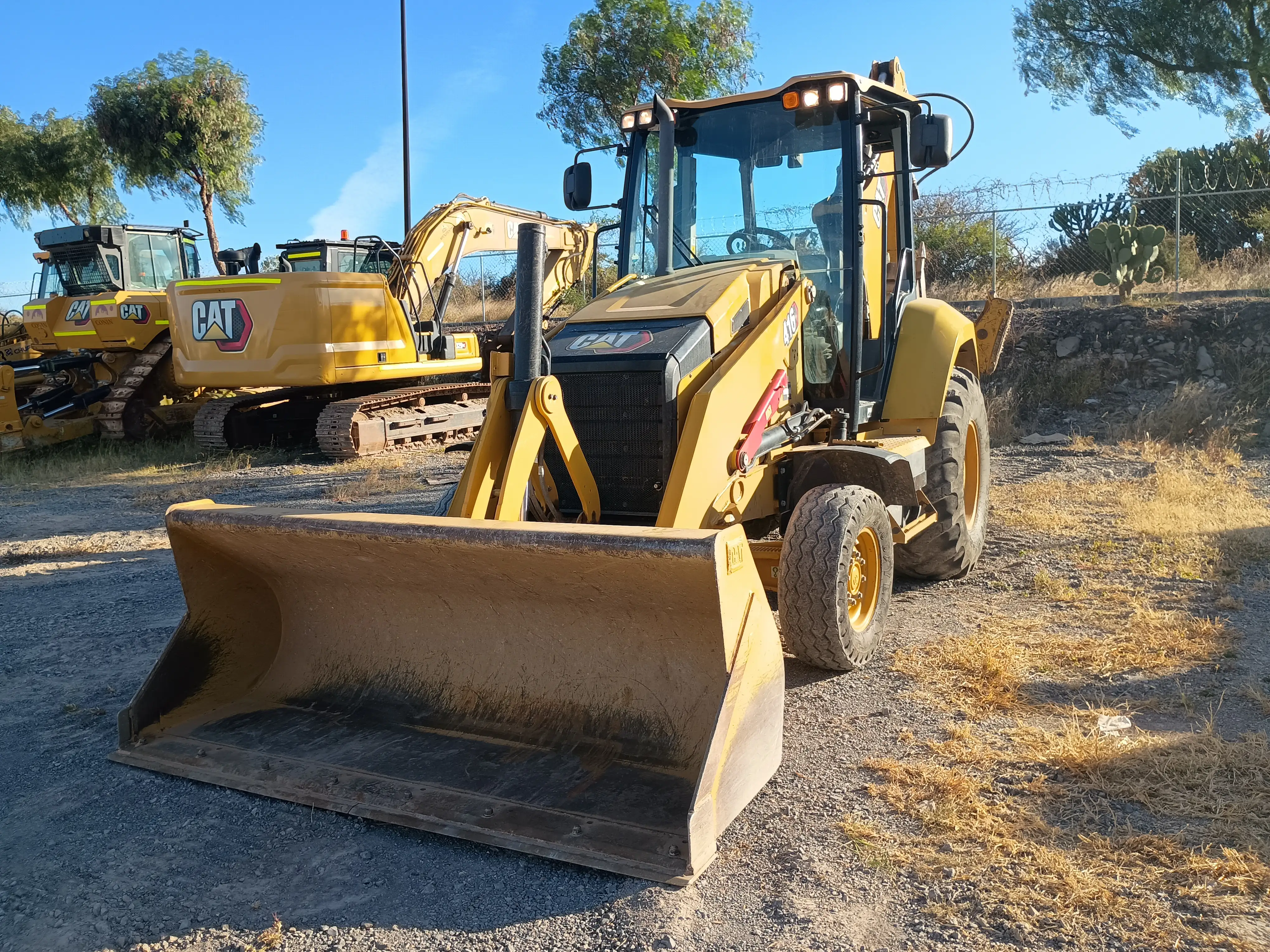 Retroexcavadora usada cat