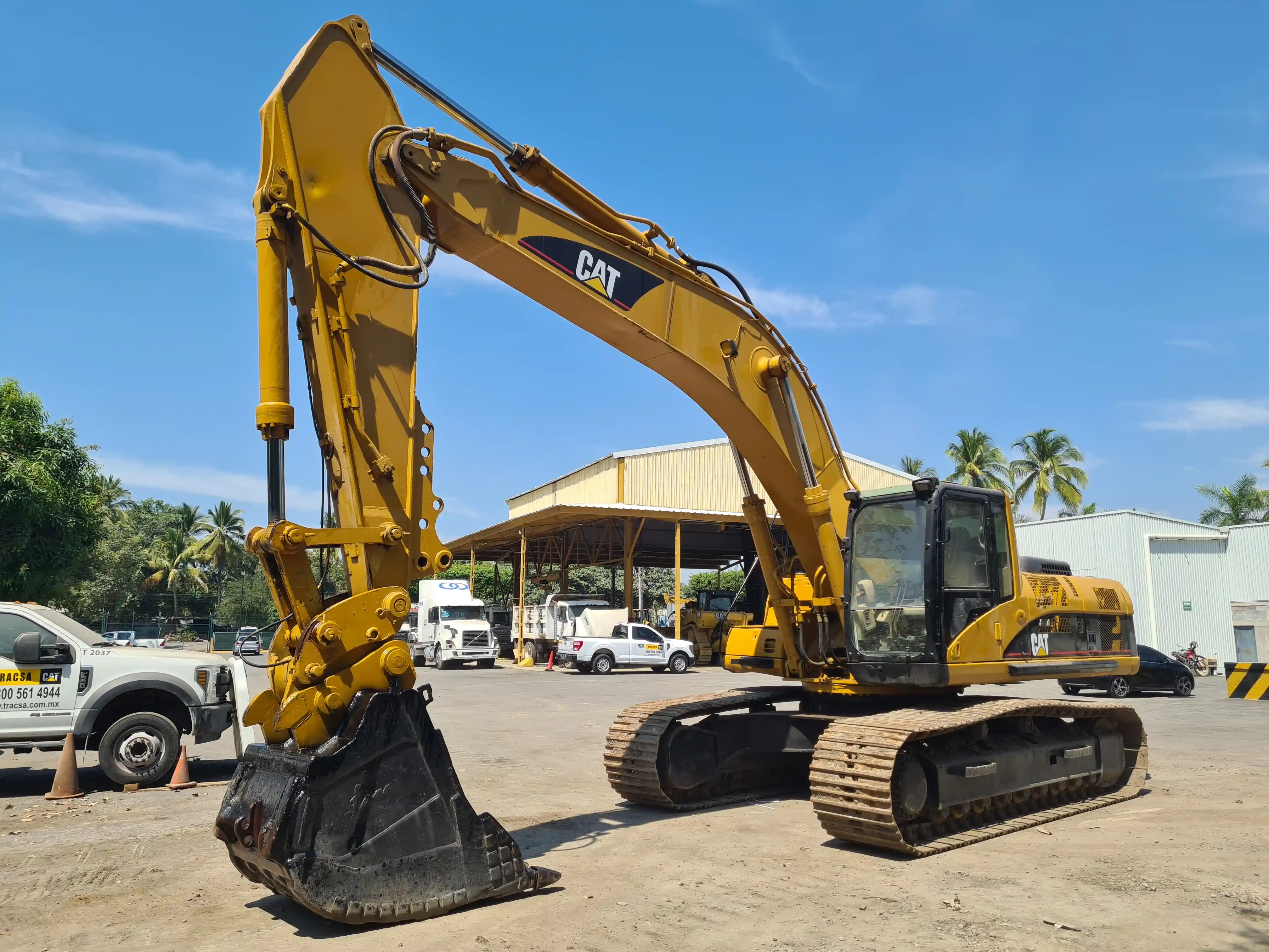 Excavadora usada cat