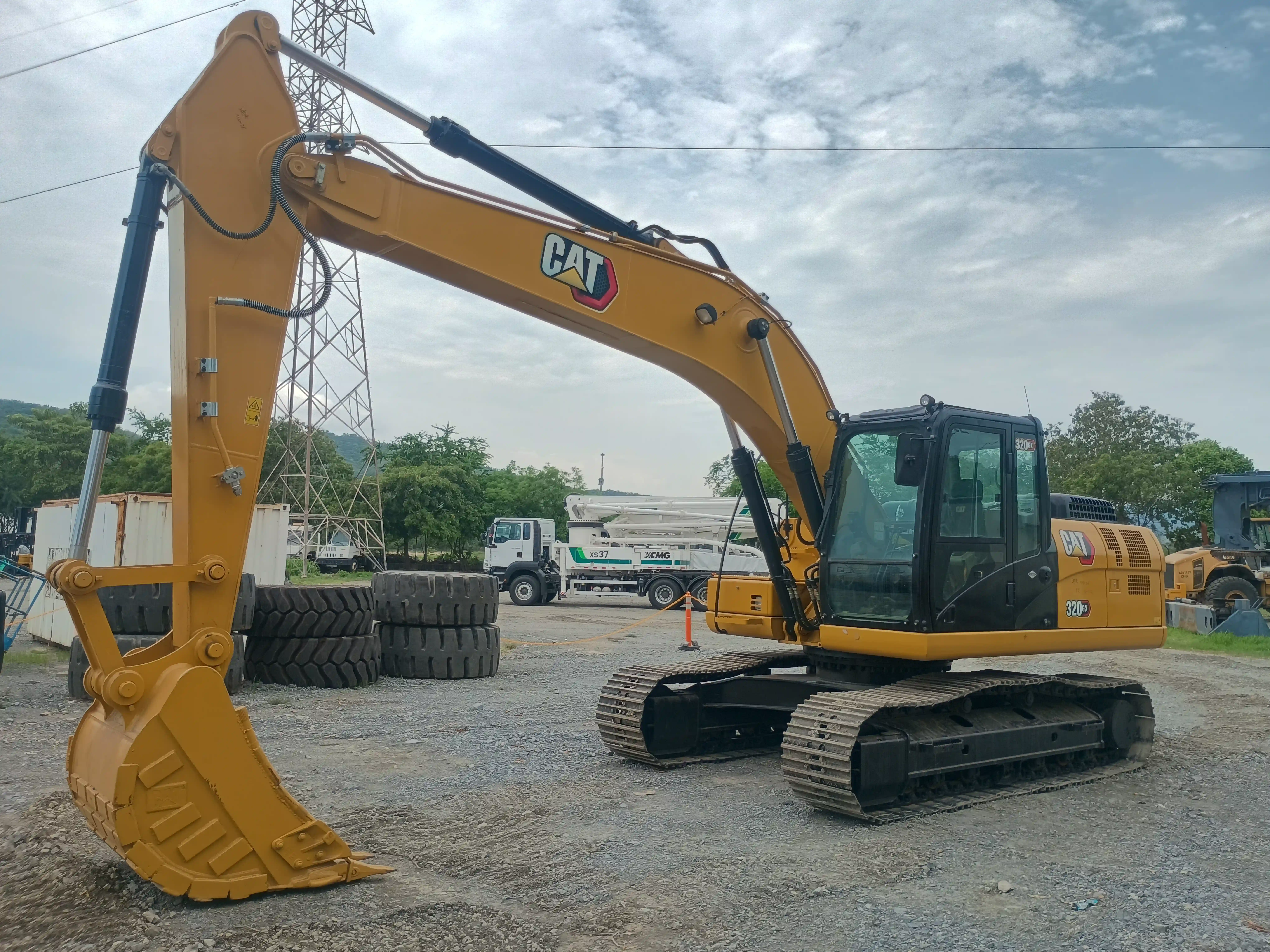 Excavadora usada cat