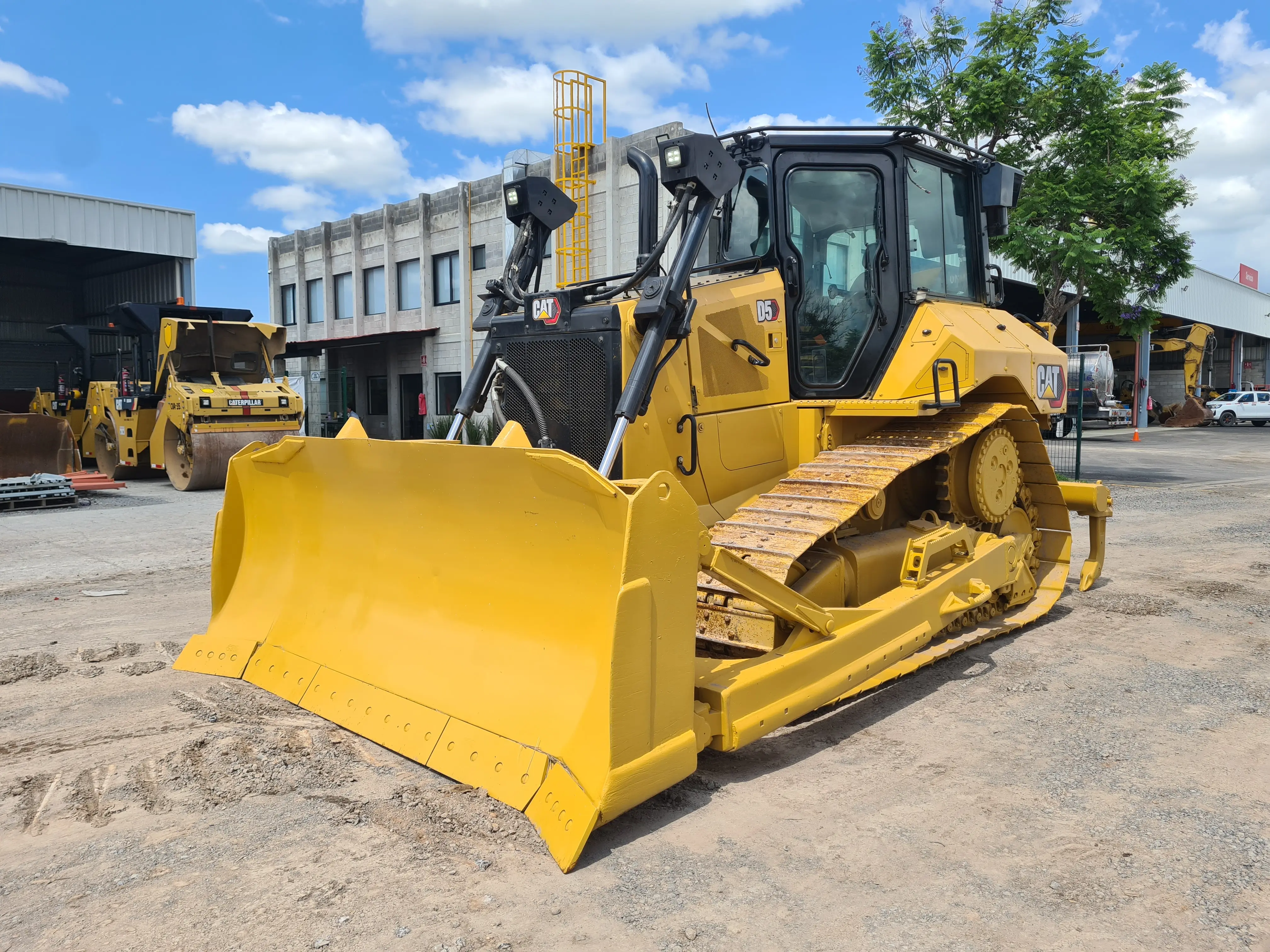 Bulldozer usado cat