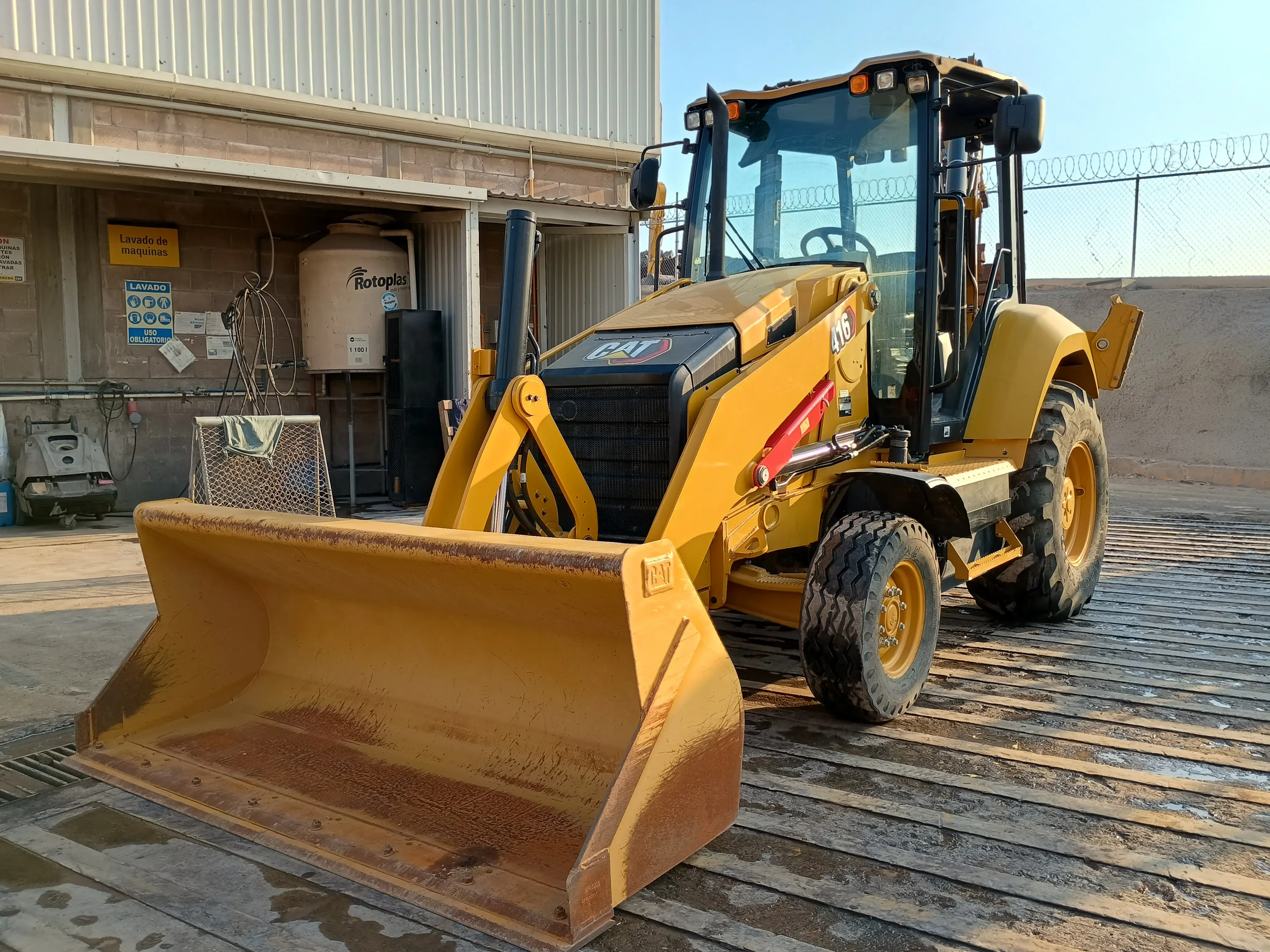 Retroexcavadora usada cat