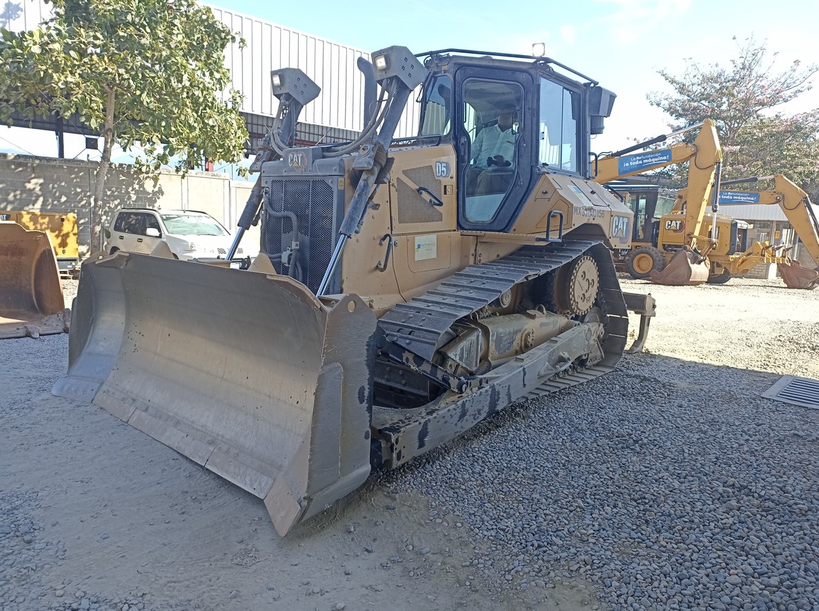 Bulldozer usado cat