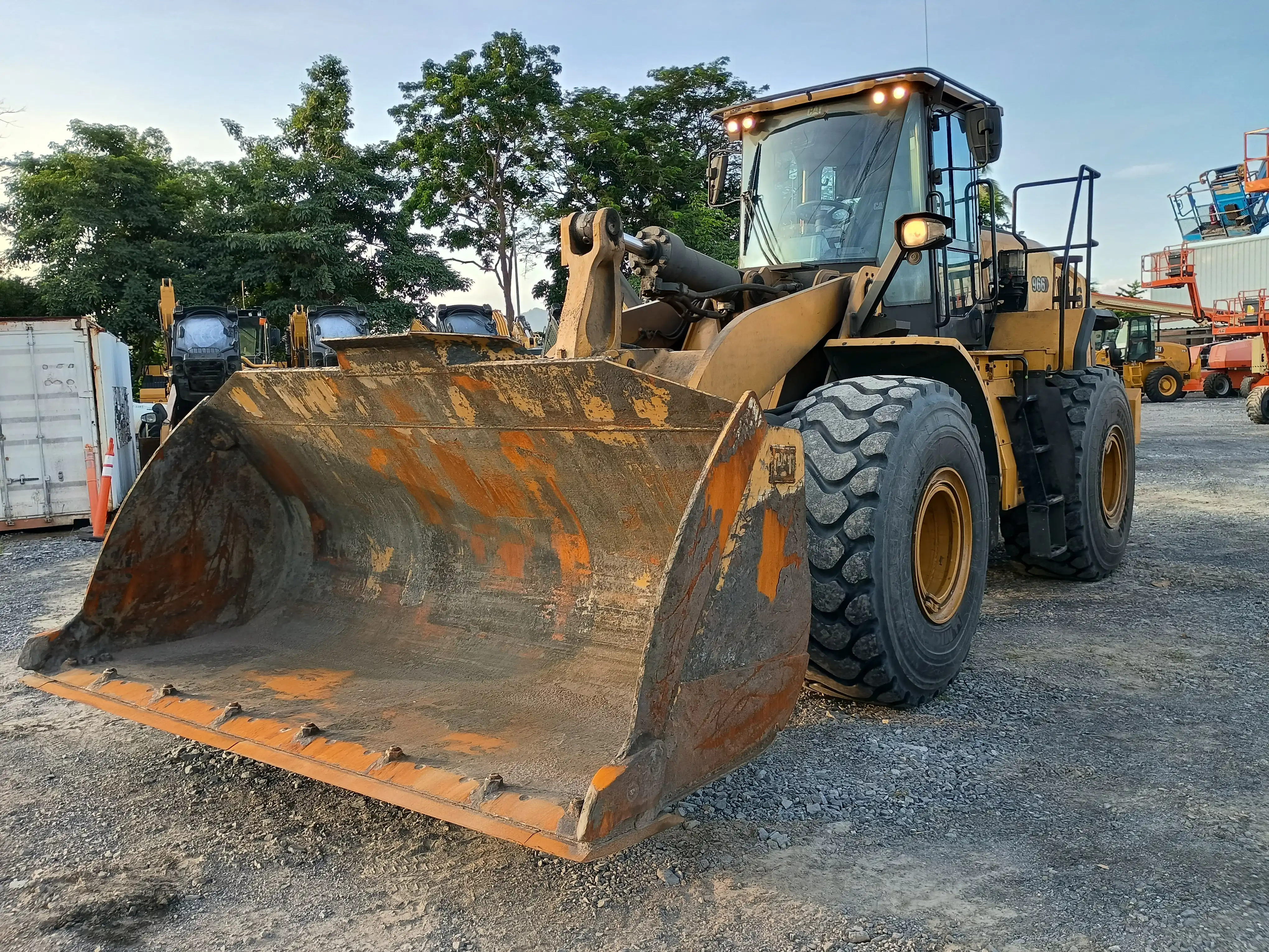 Cargador frontal usado