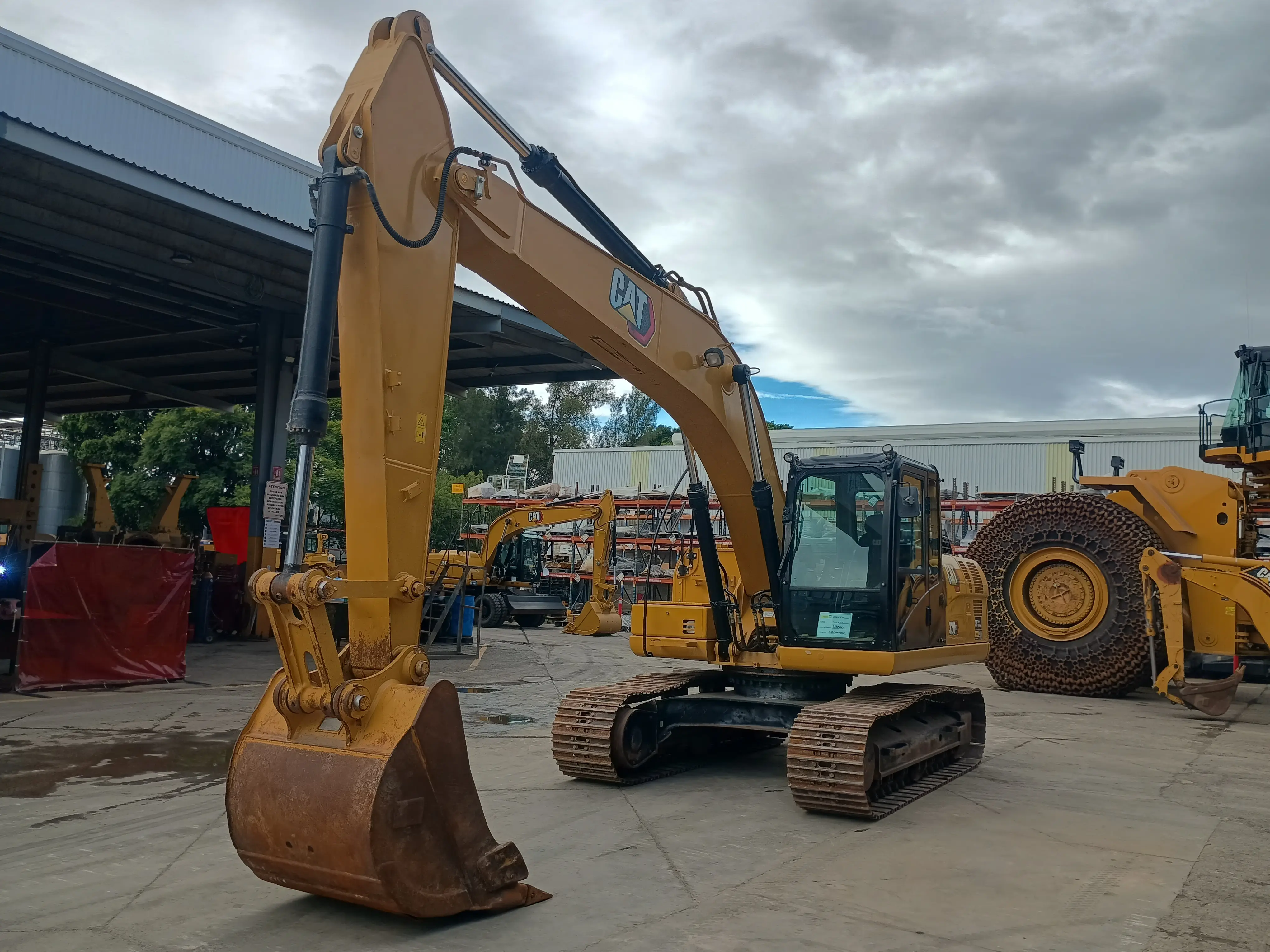 Excavadora usada cat