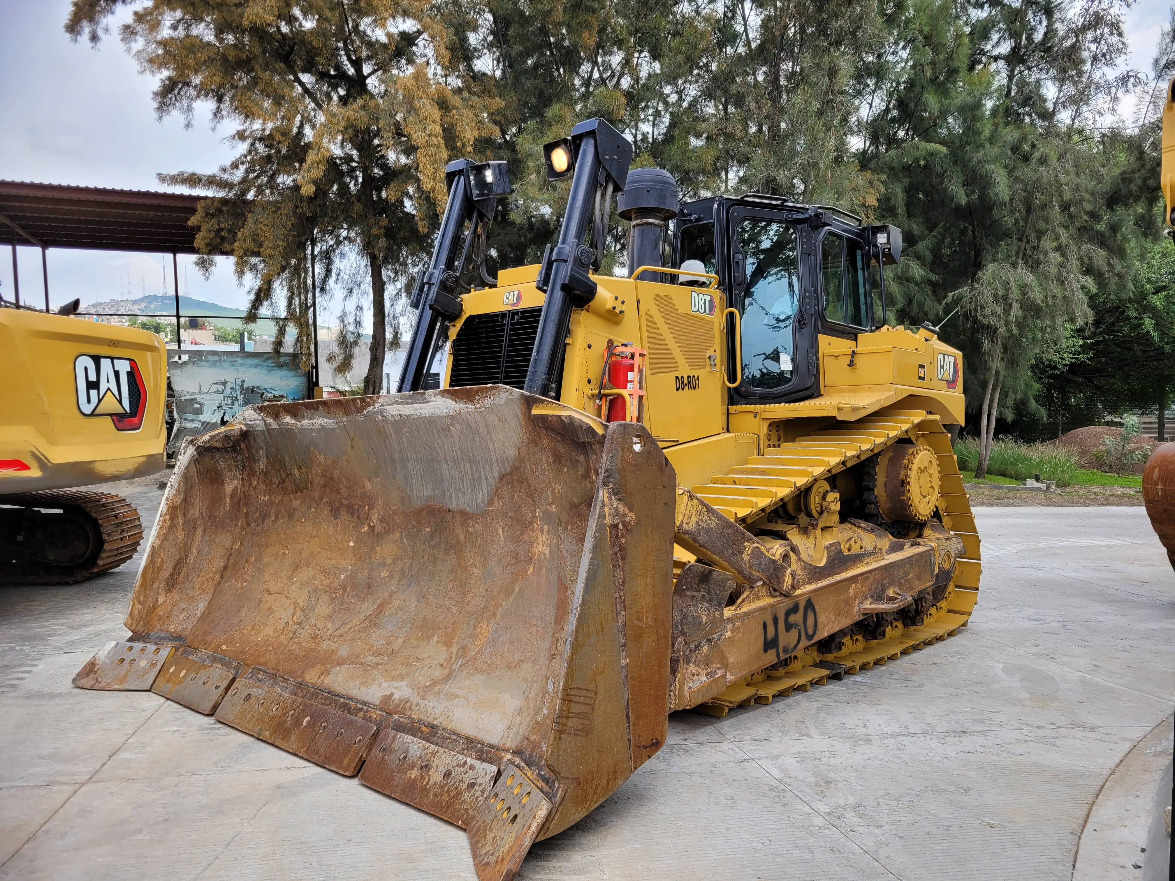 Bulldozer usado cat