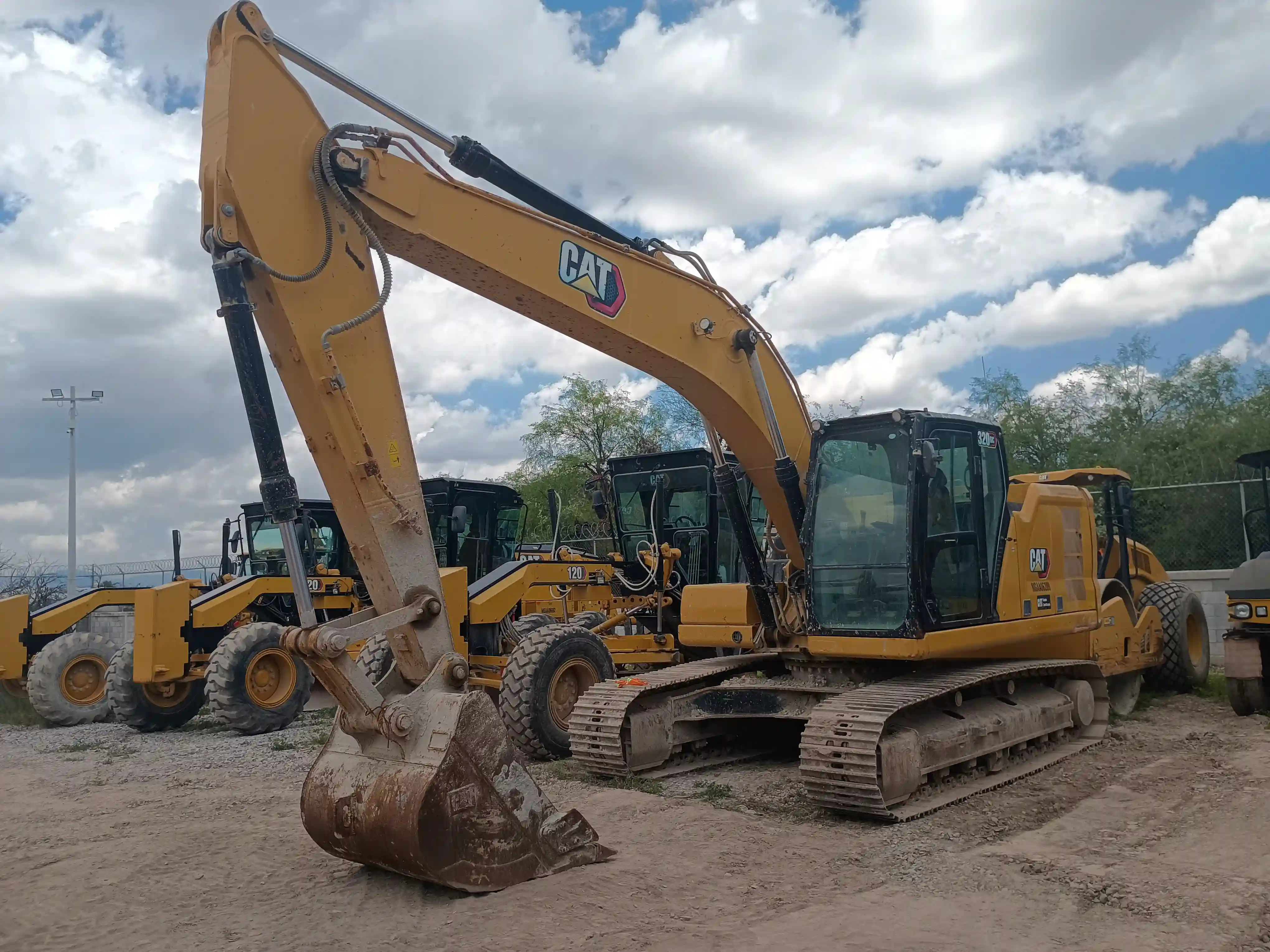 Excavadora usada cat
