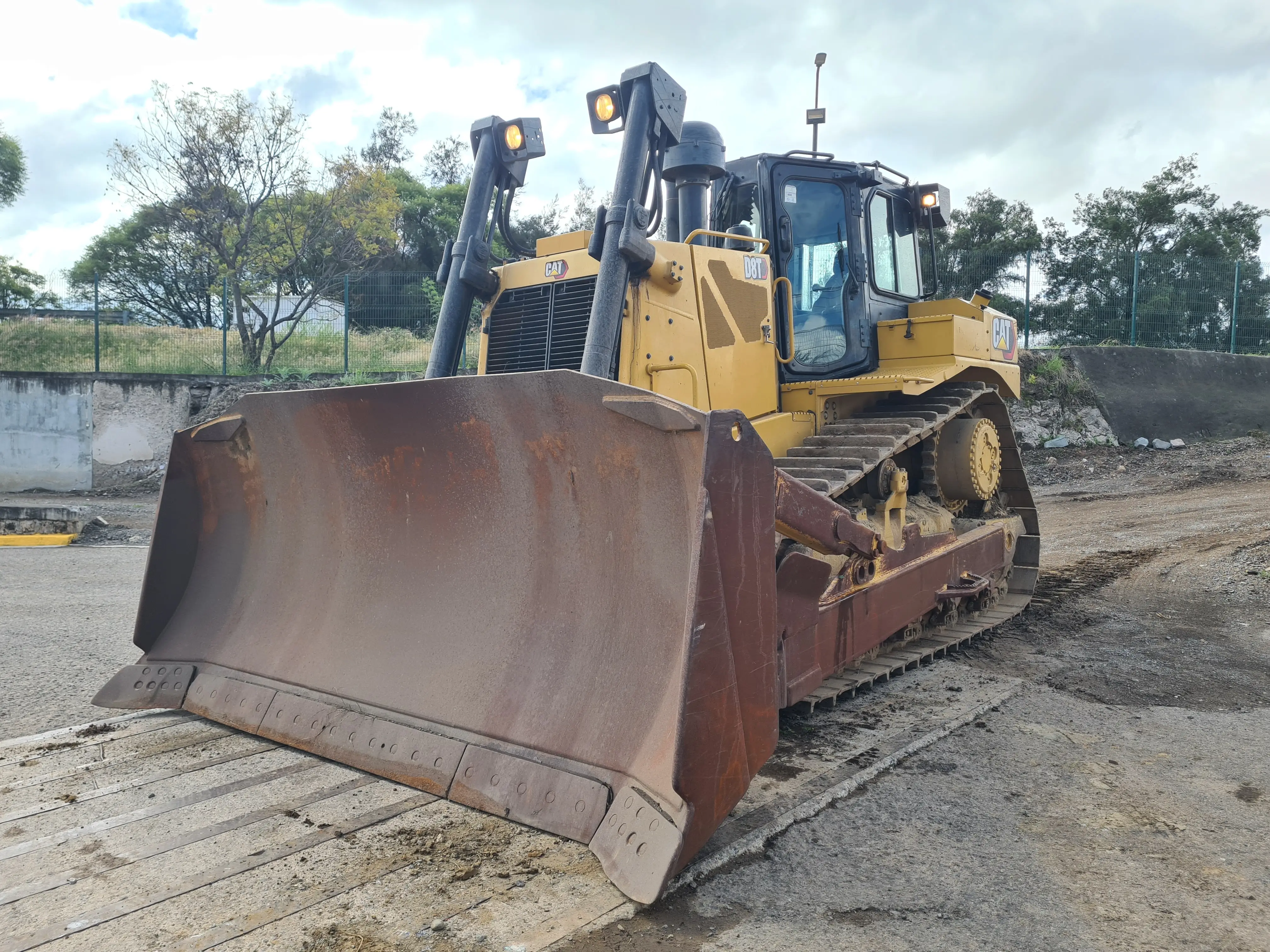 Bulldozer usado cat