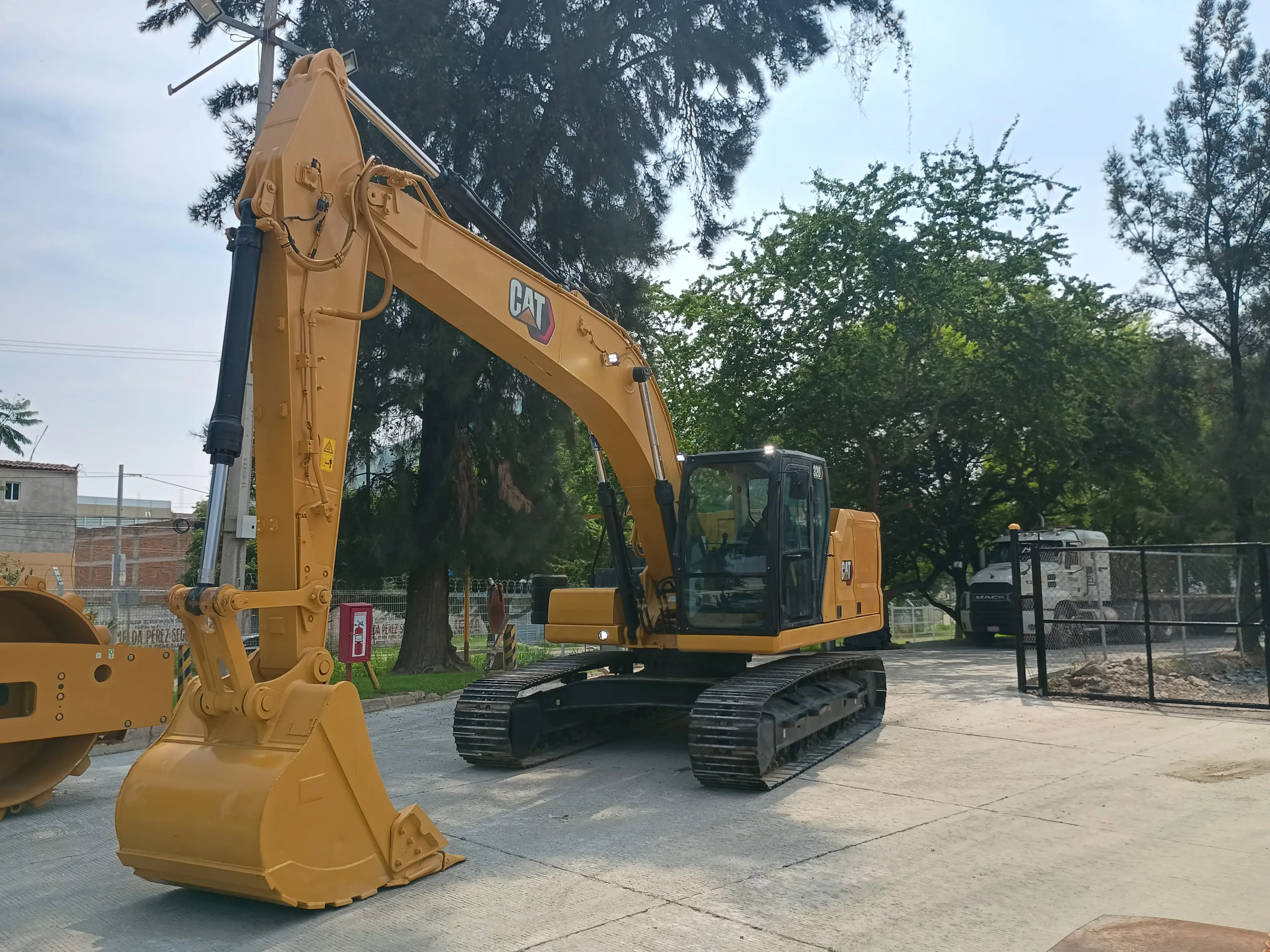 Excavadora usada cat