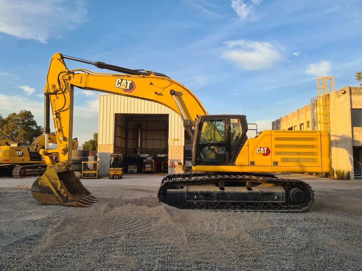 Excavadora usada cat