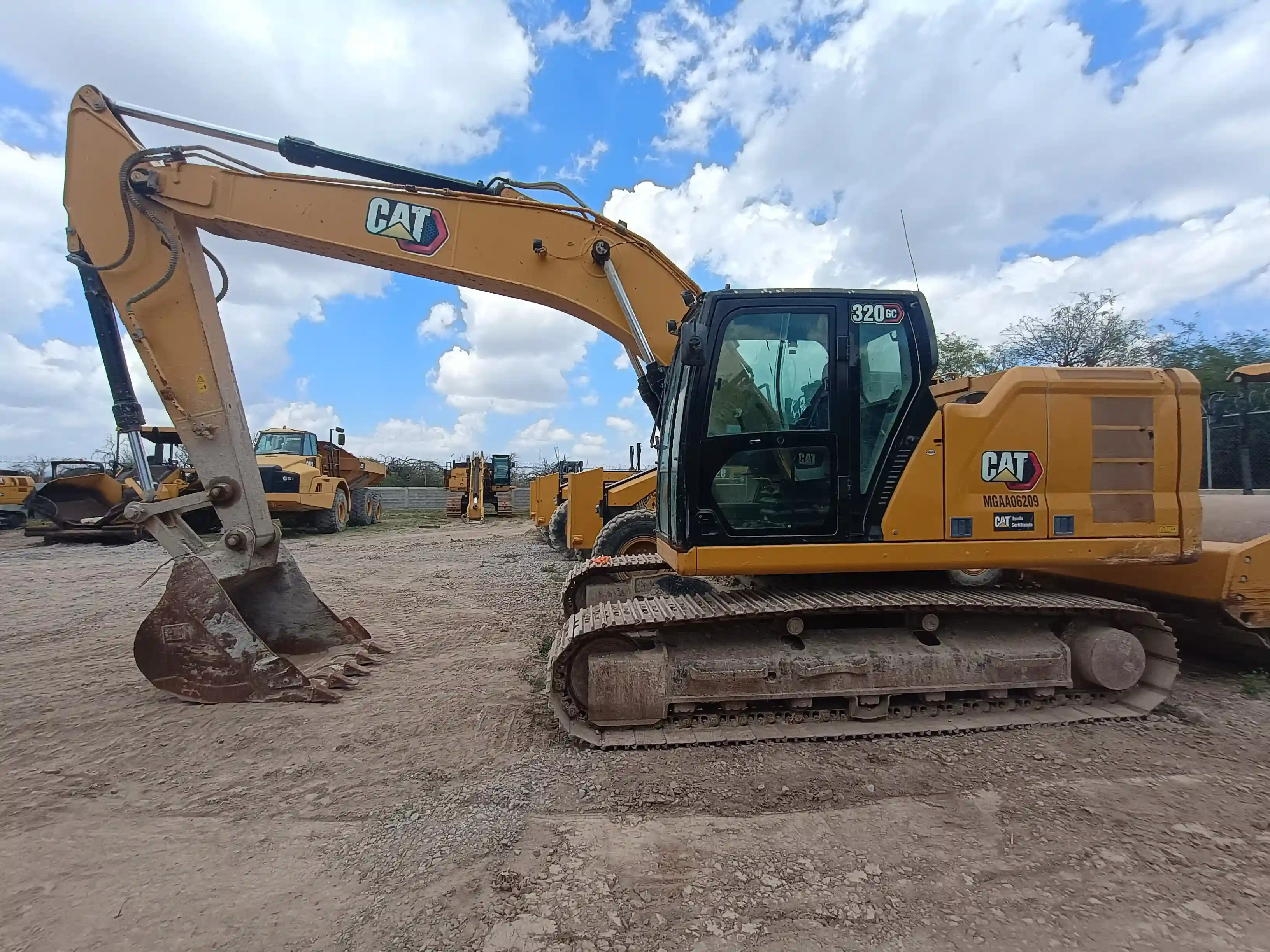 Excavadora usada cat