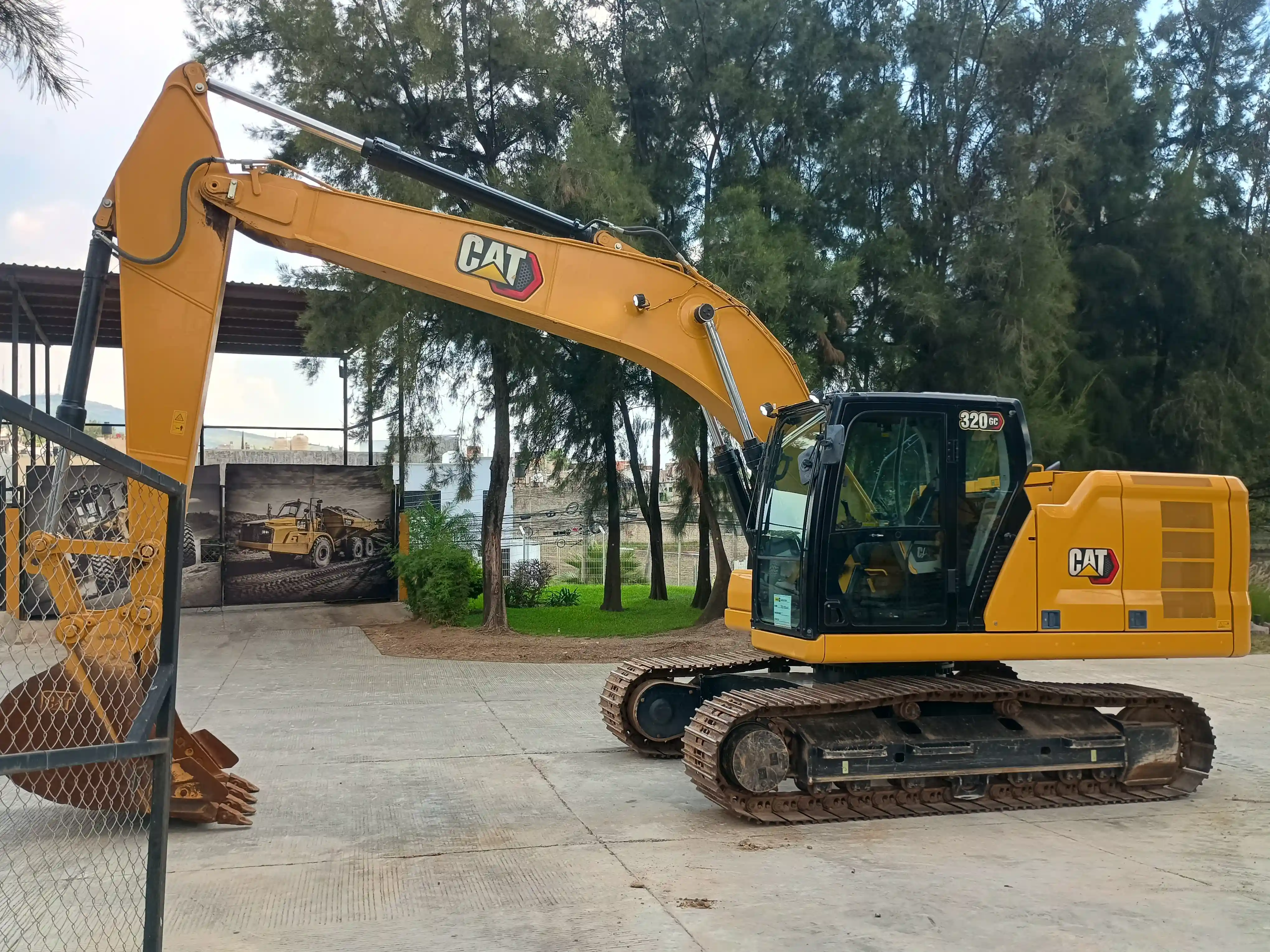 Excavadora usada cat