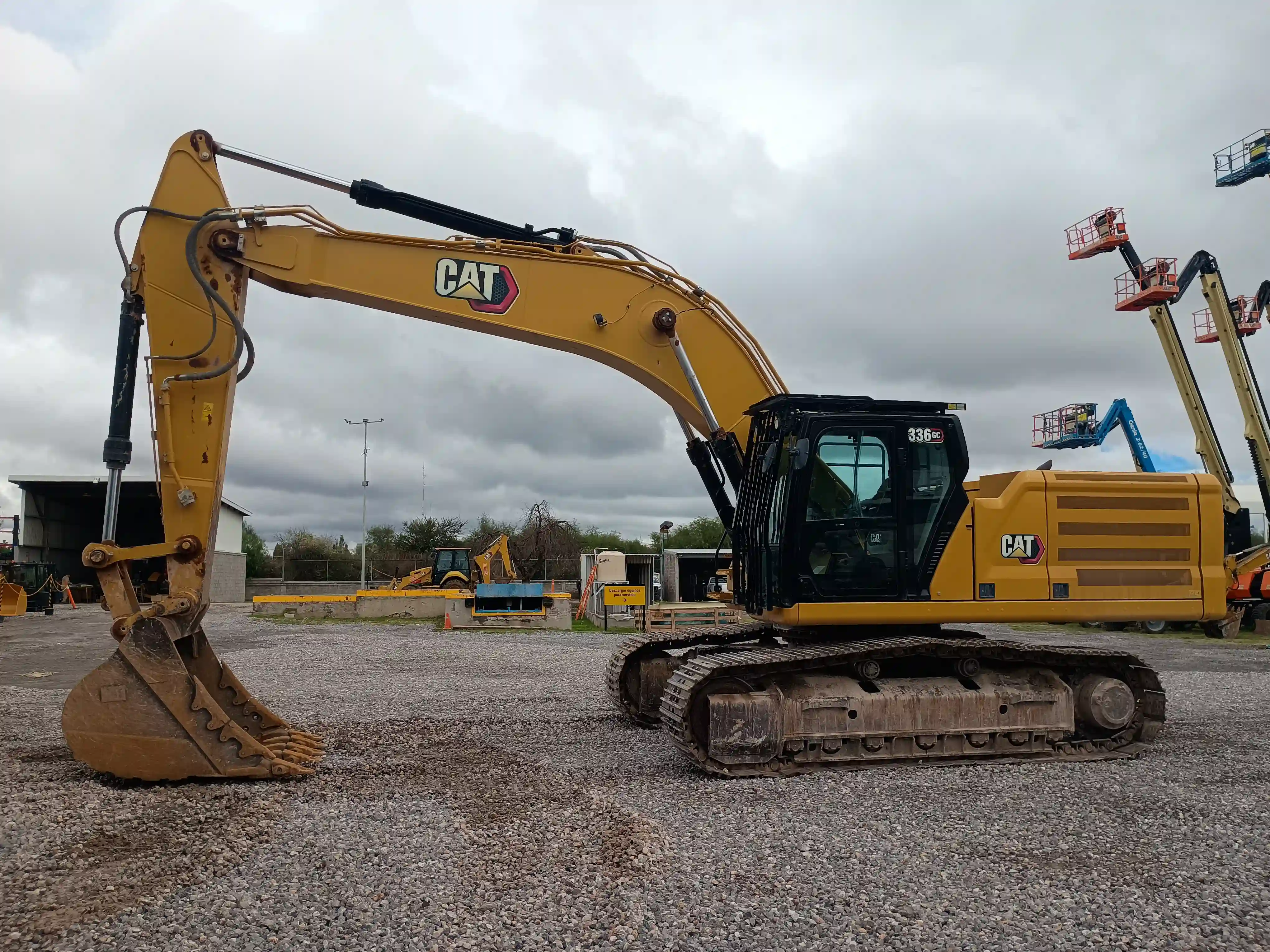 Excavadora usada cat