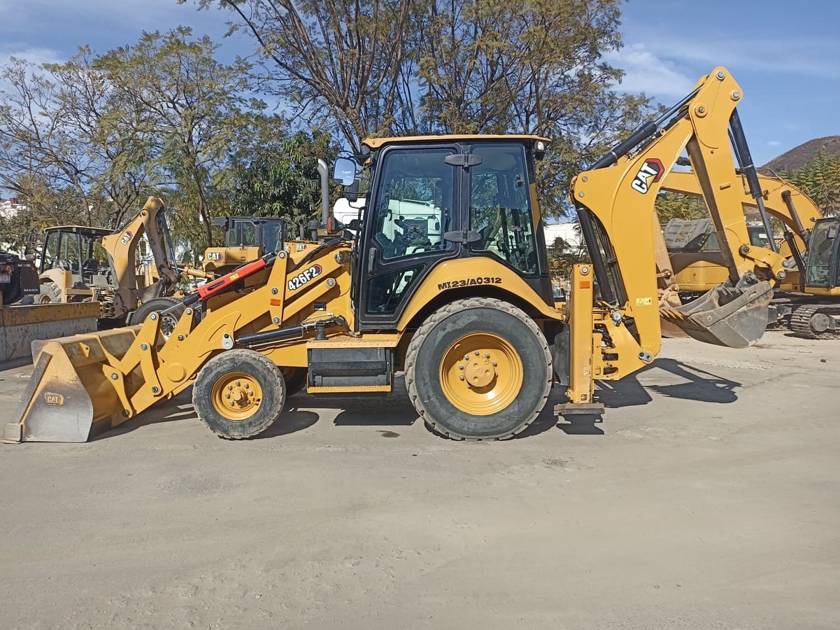 Retroexcavadora usada cat
