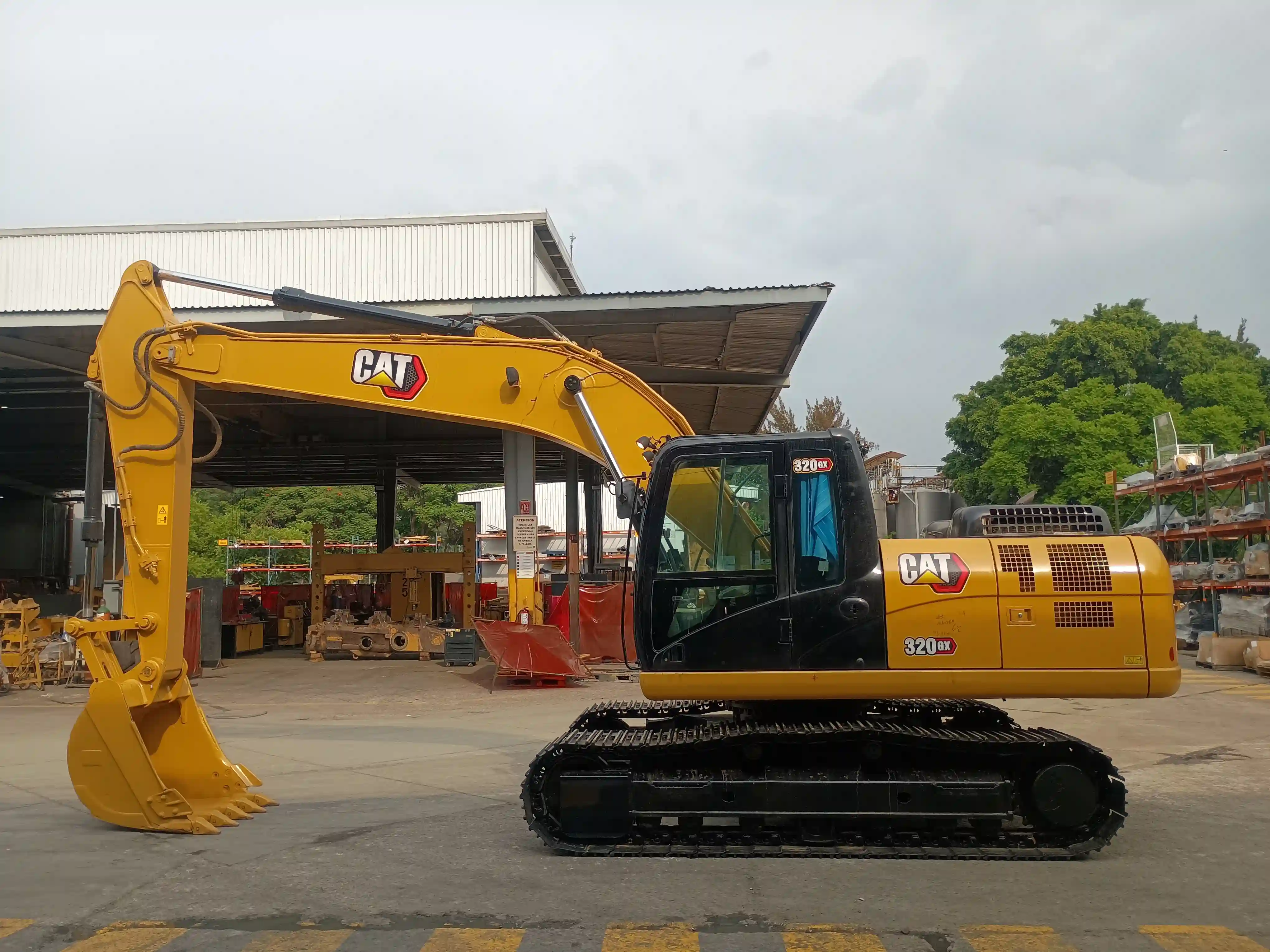 Excavadora usada cat