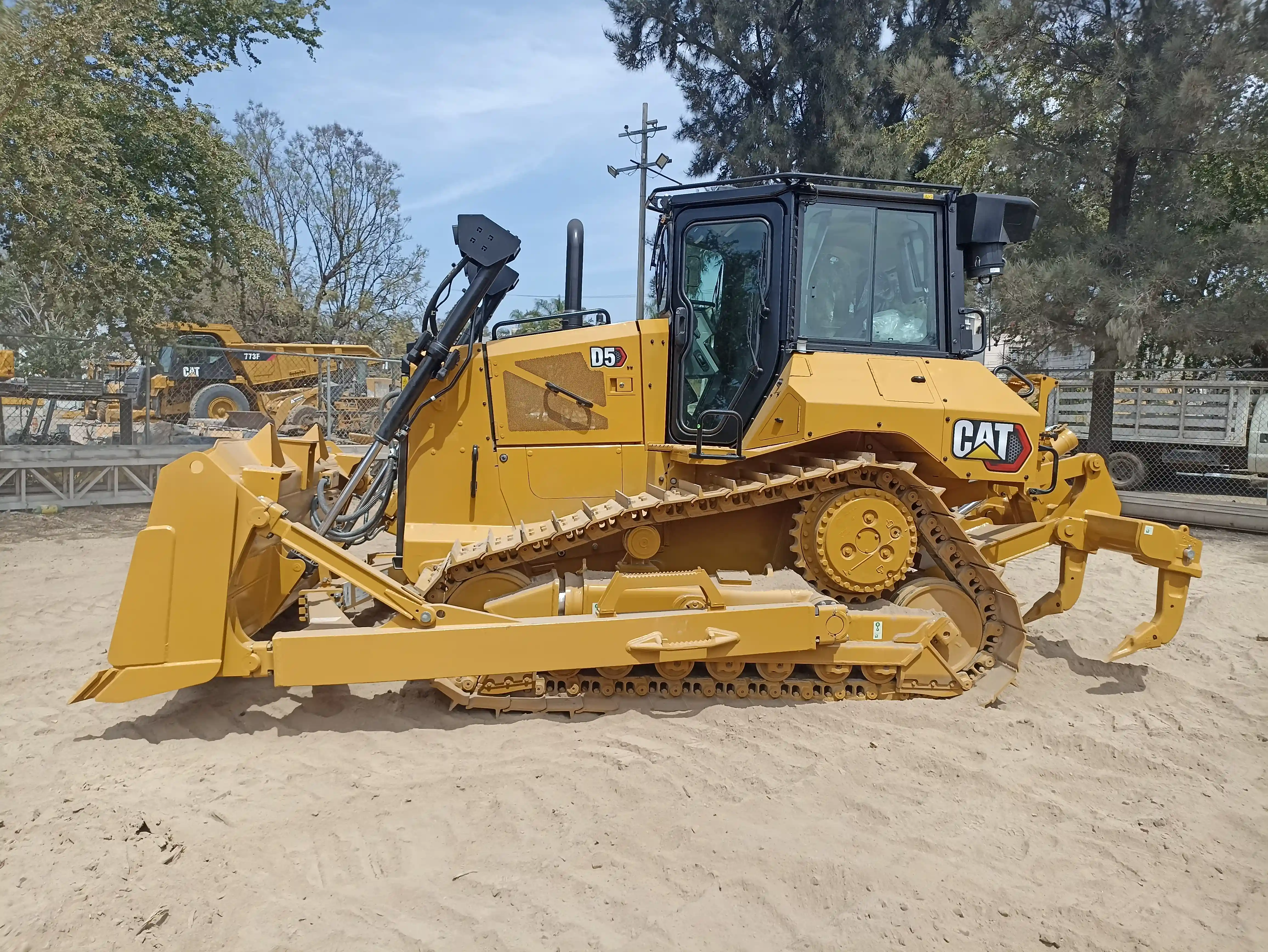 Bulldozer usado cat