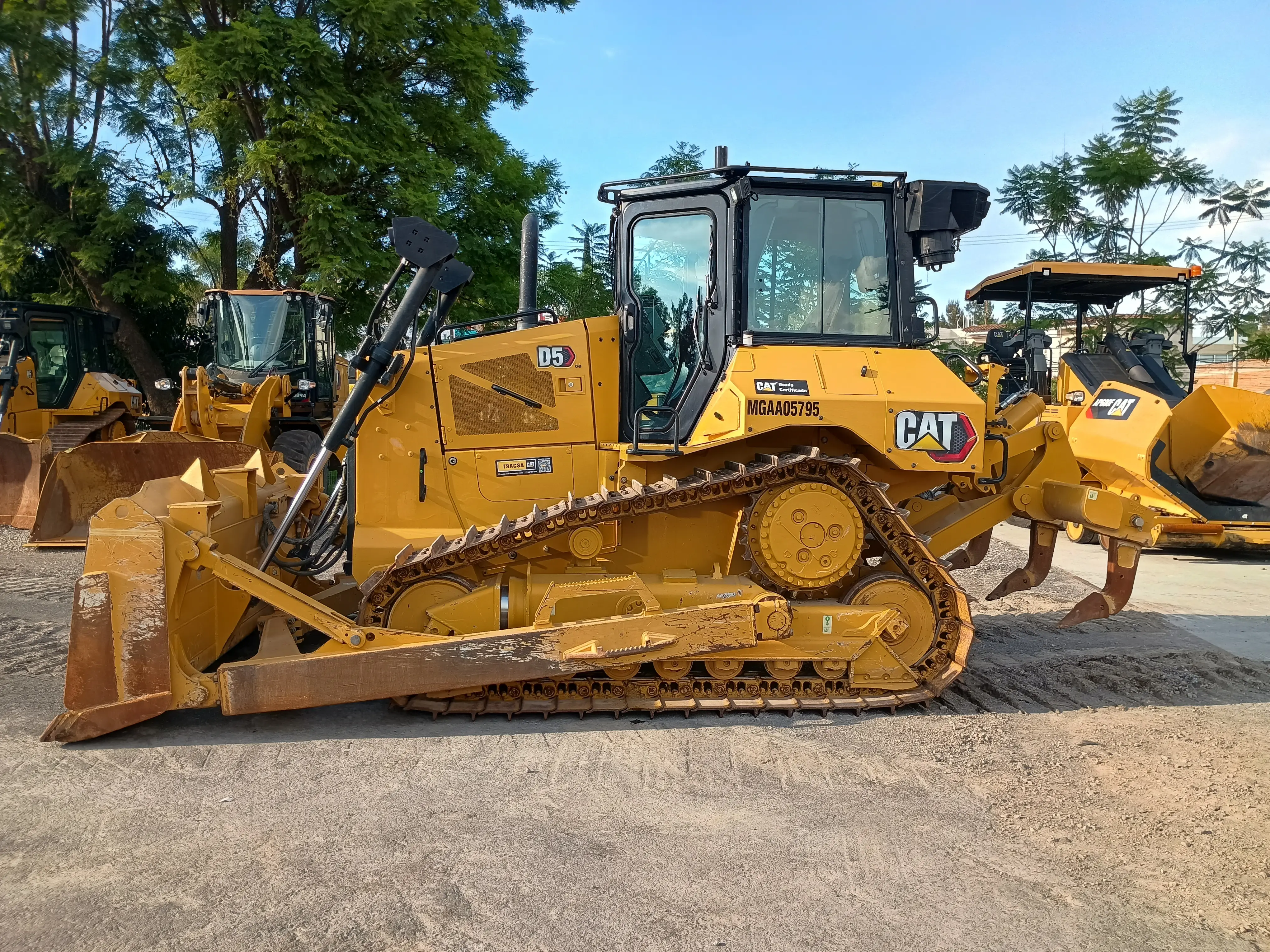 Bulldozer usado cat