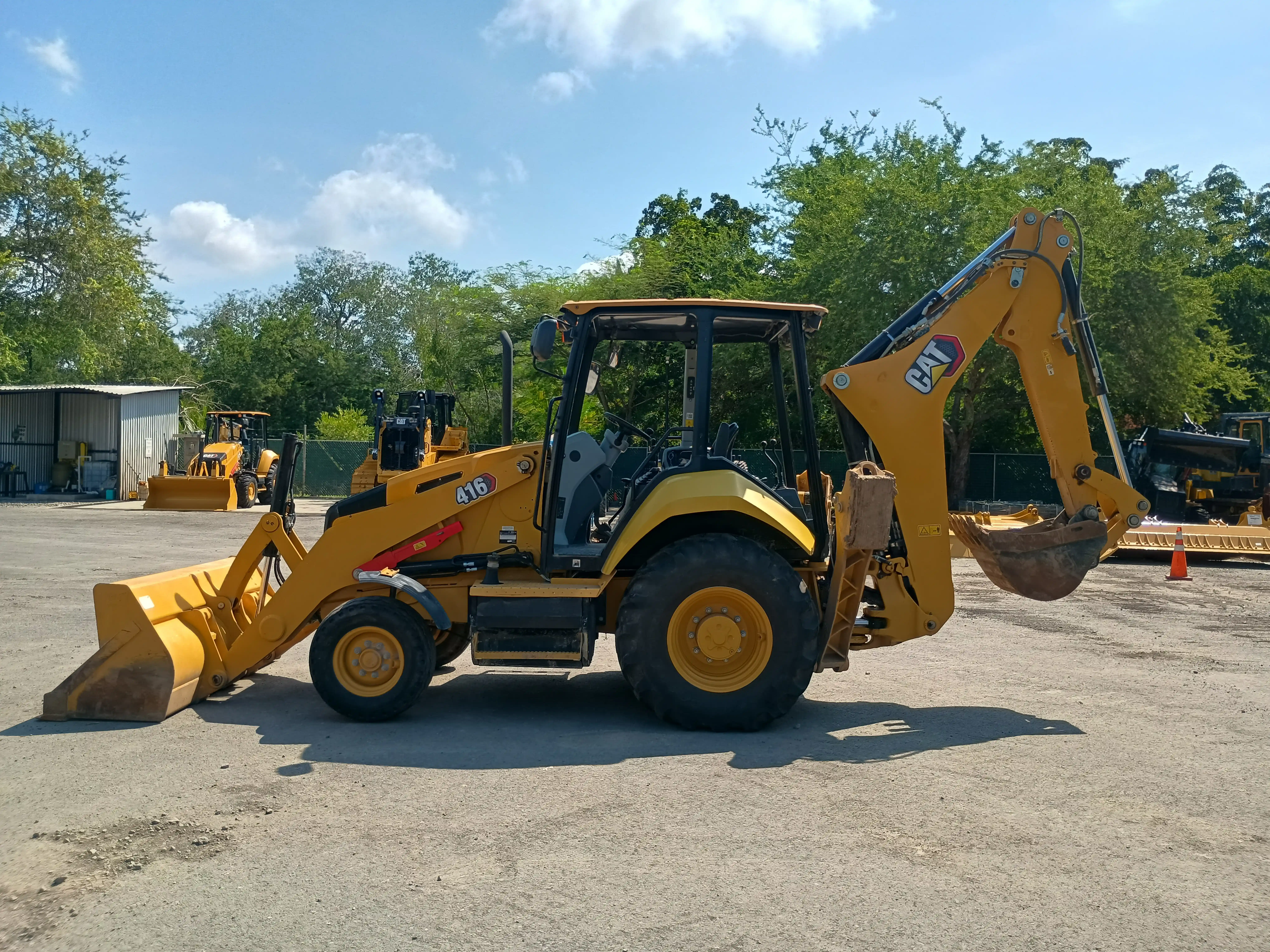 Retroexcavadora usada cat