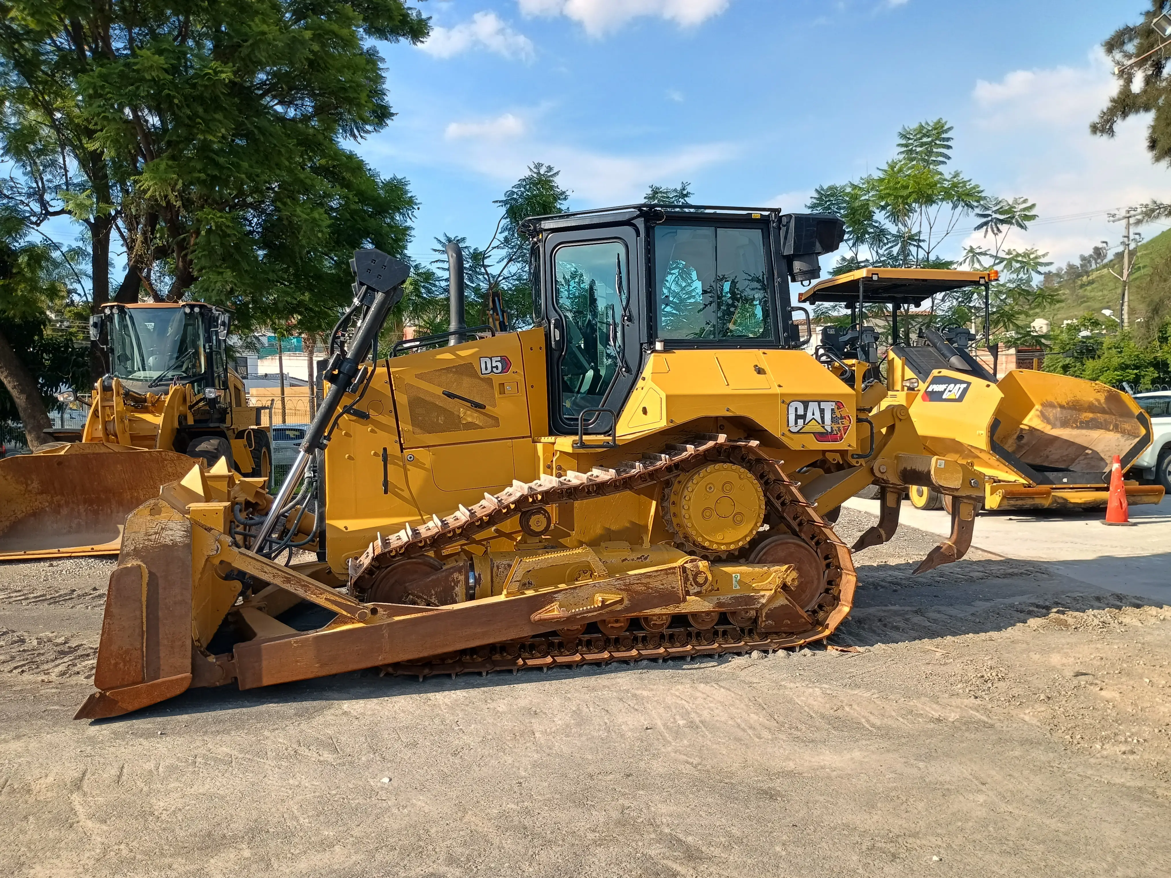 Bulldozer usado cat