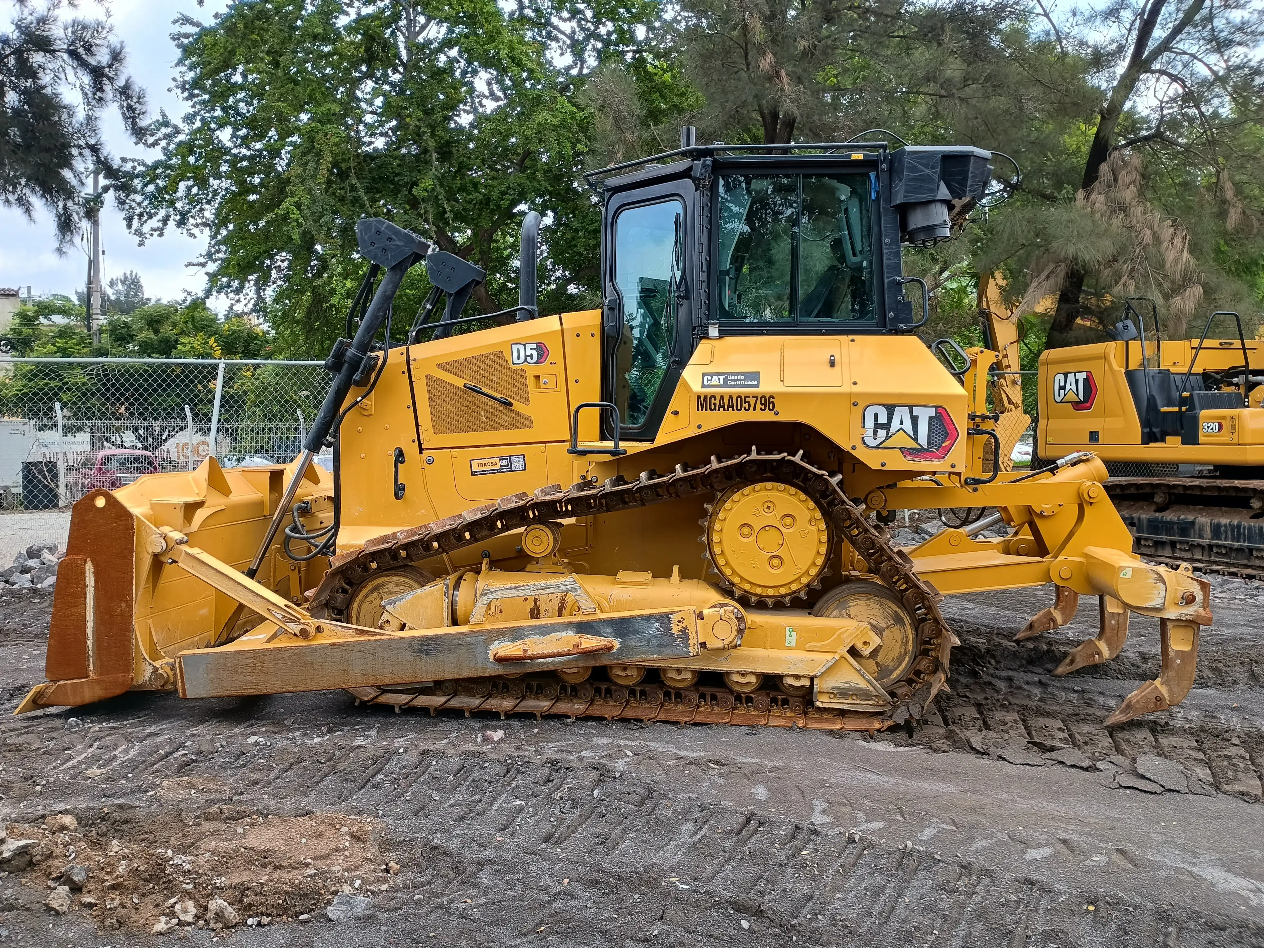 Bulldozer usado cat