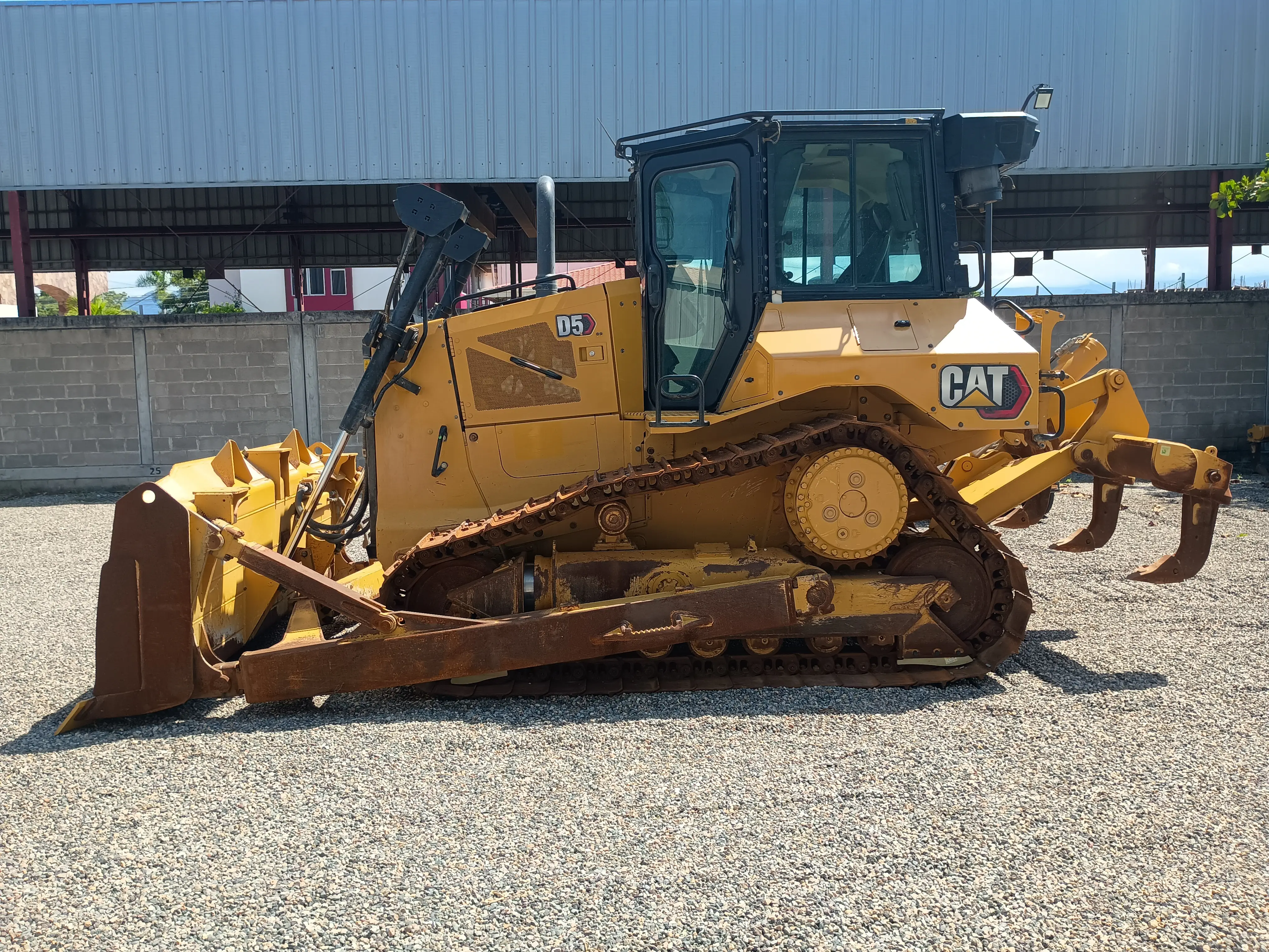 Bulldozer usado cat