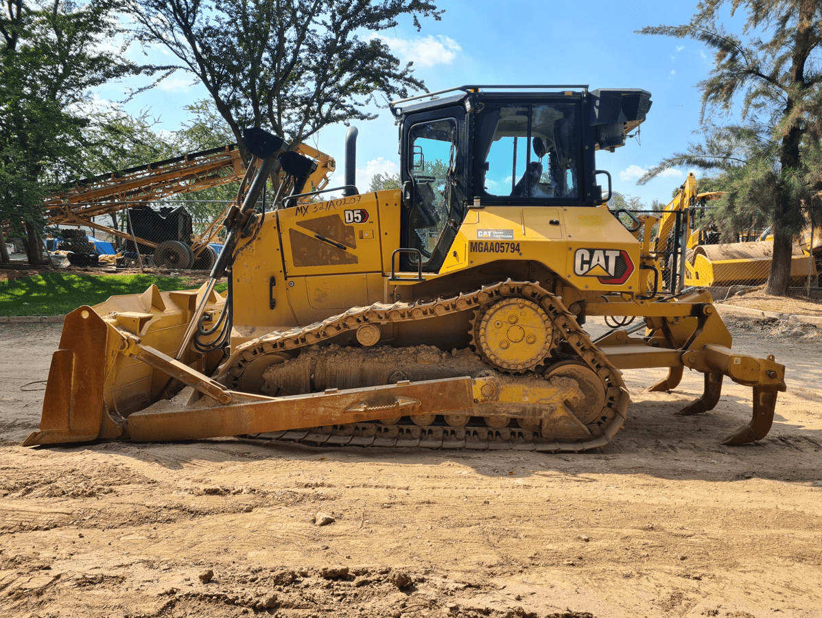 Bulldozer usado cat