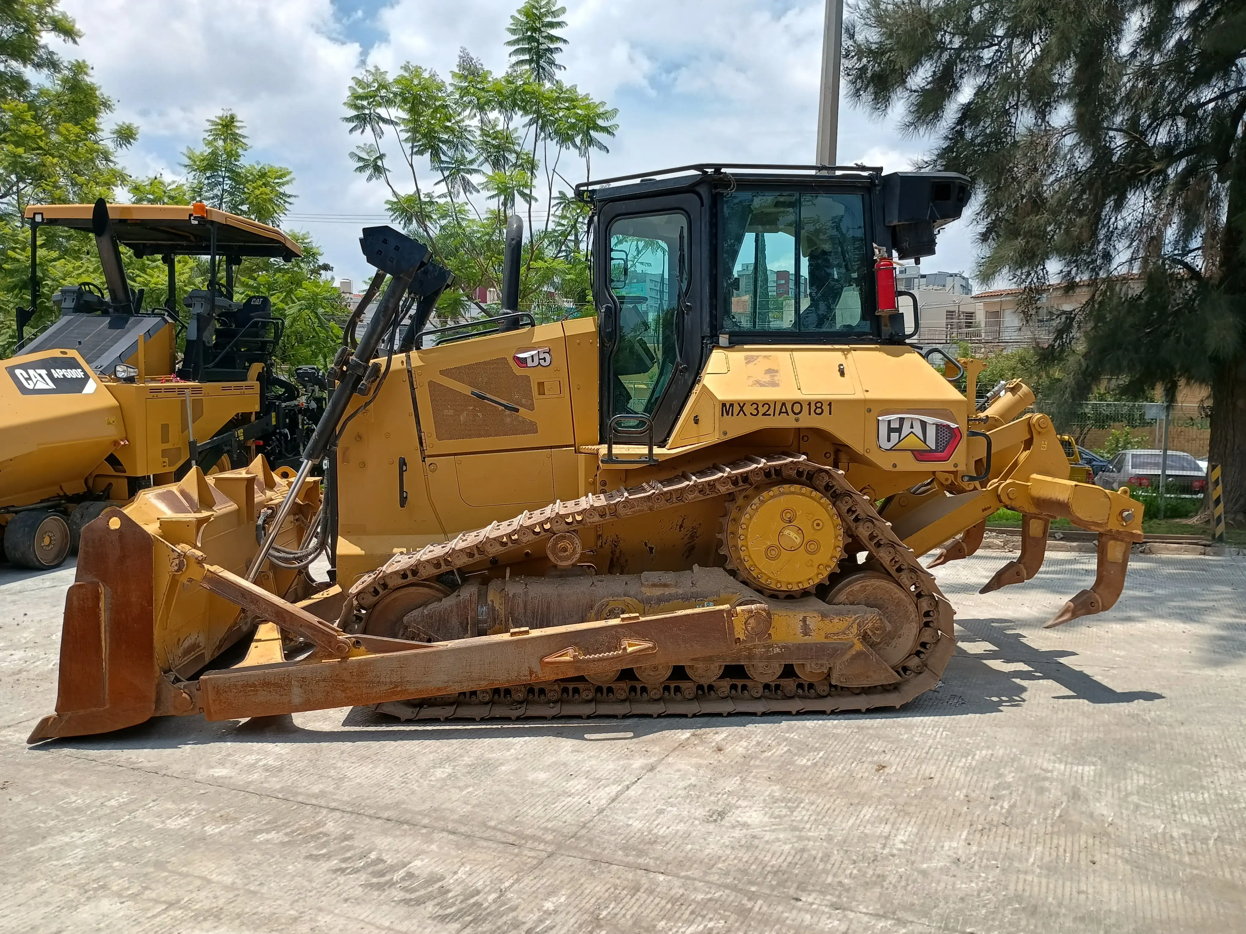 Bulldozer usado cat