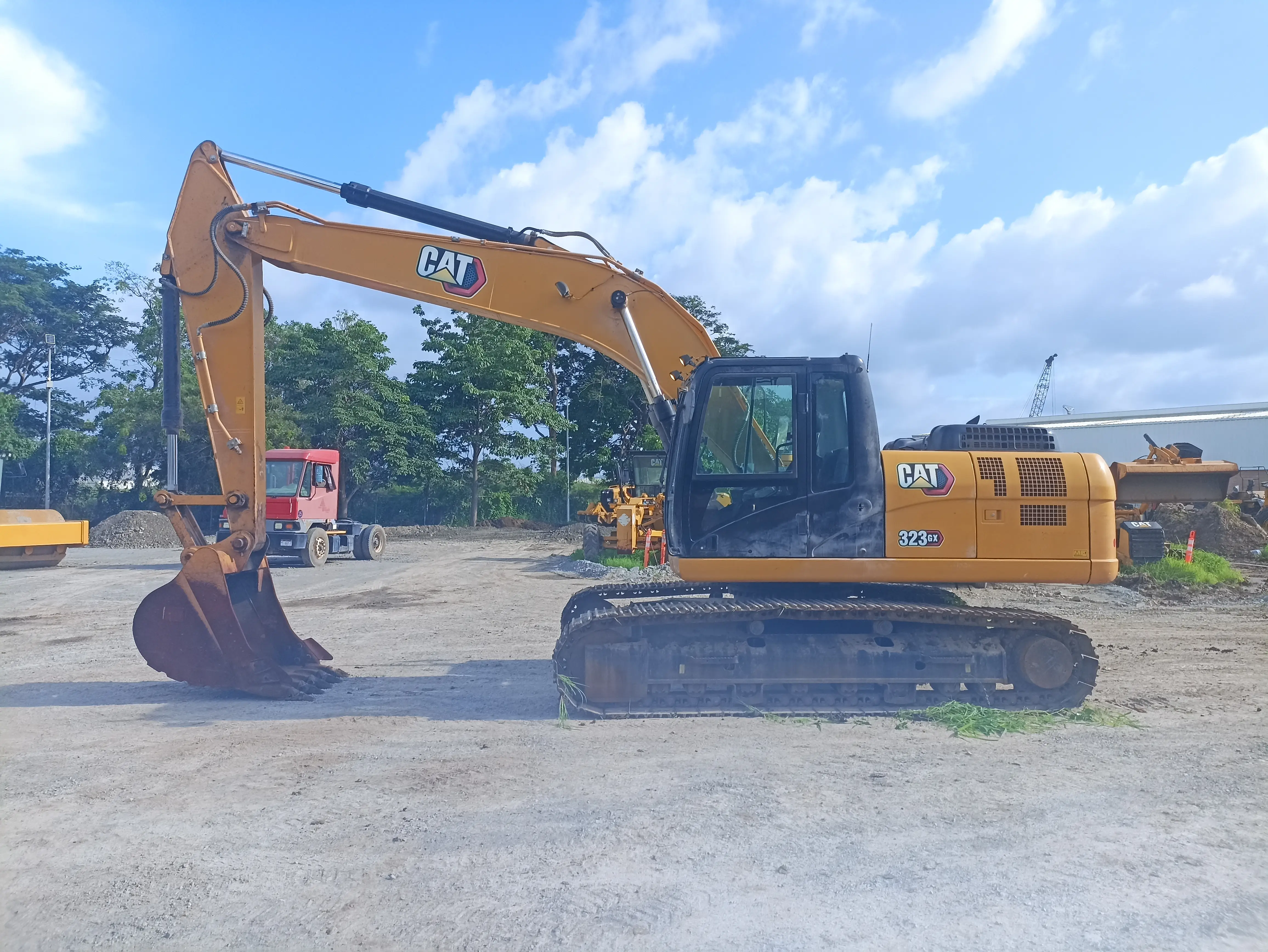 Excavadora usada cat