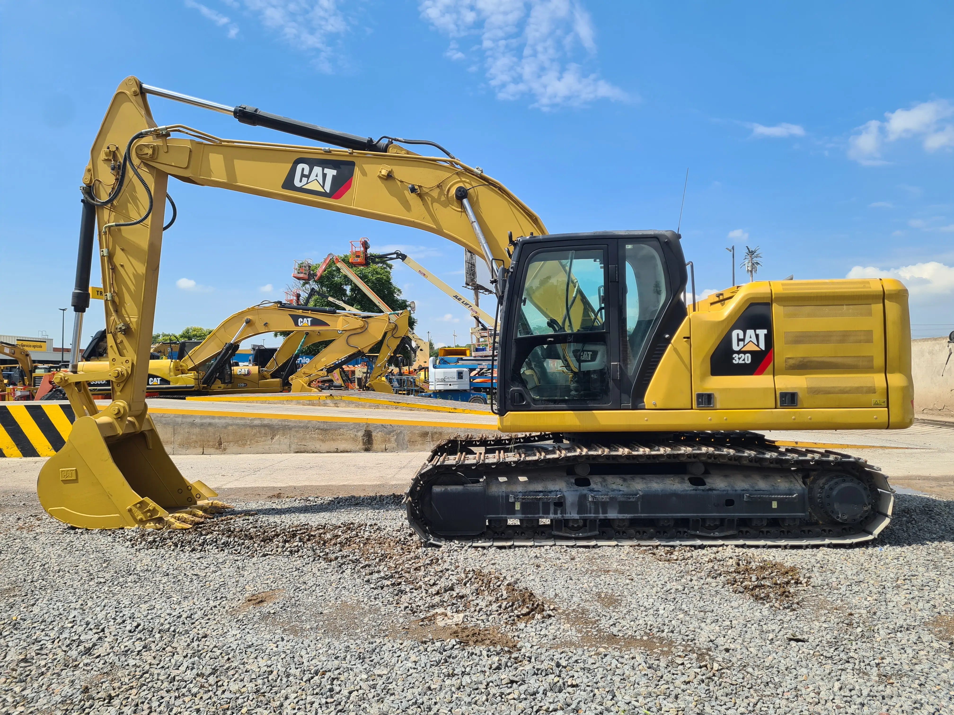 Excavadora usada cat