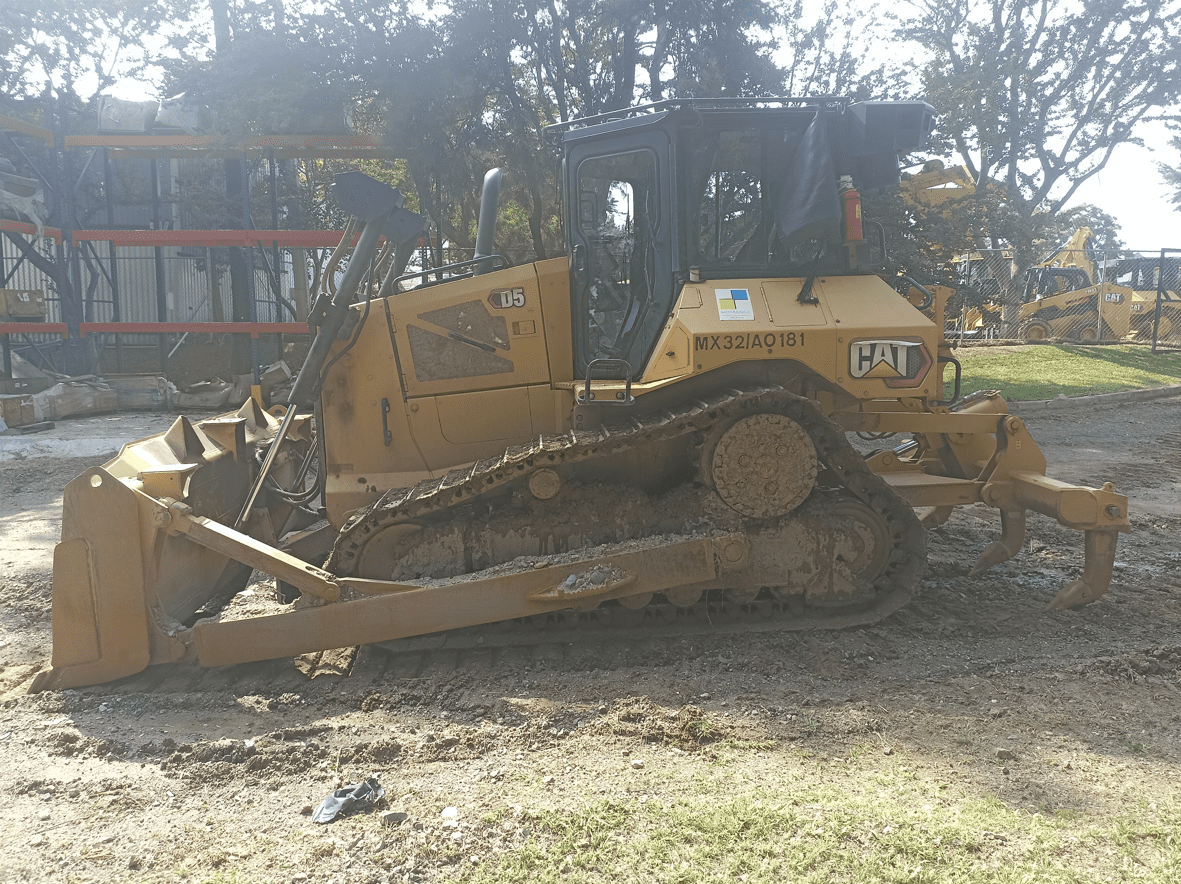 Bulldozer usado cat