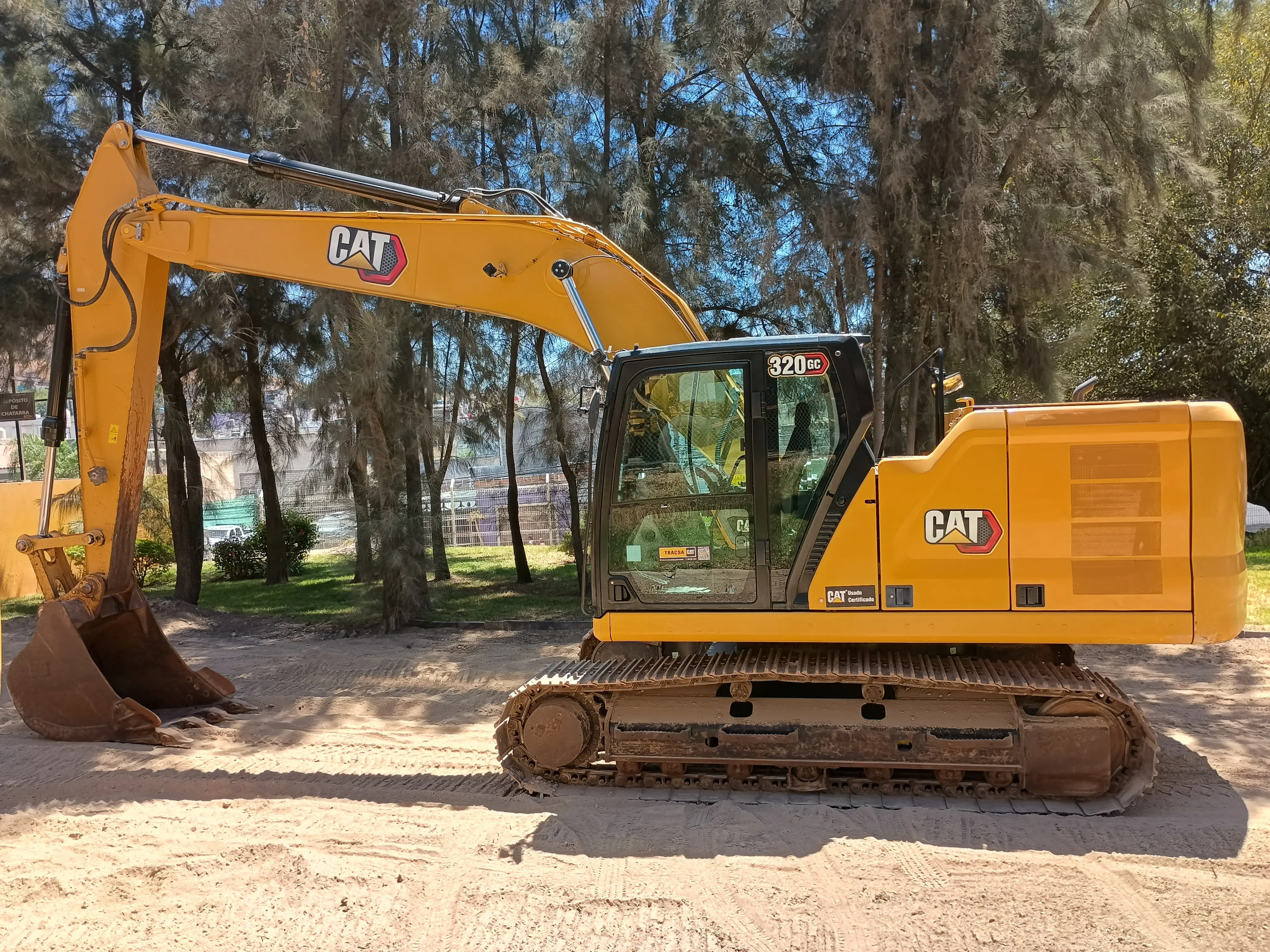 Excavadora usada cat