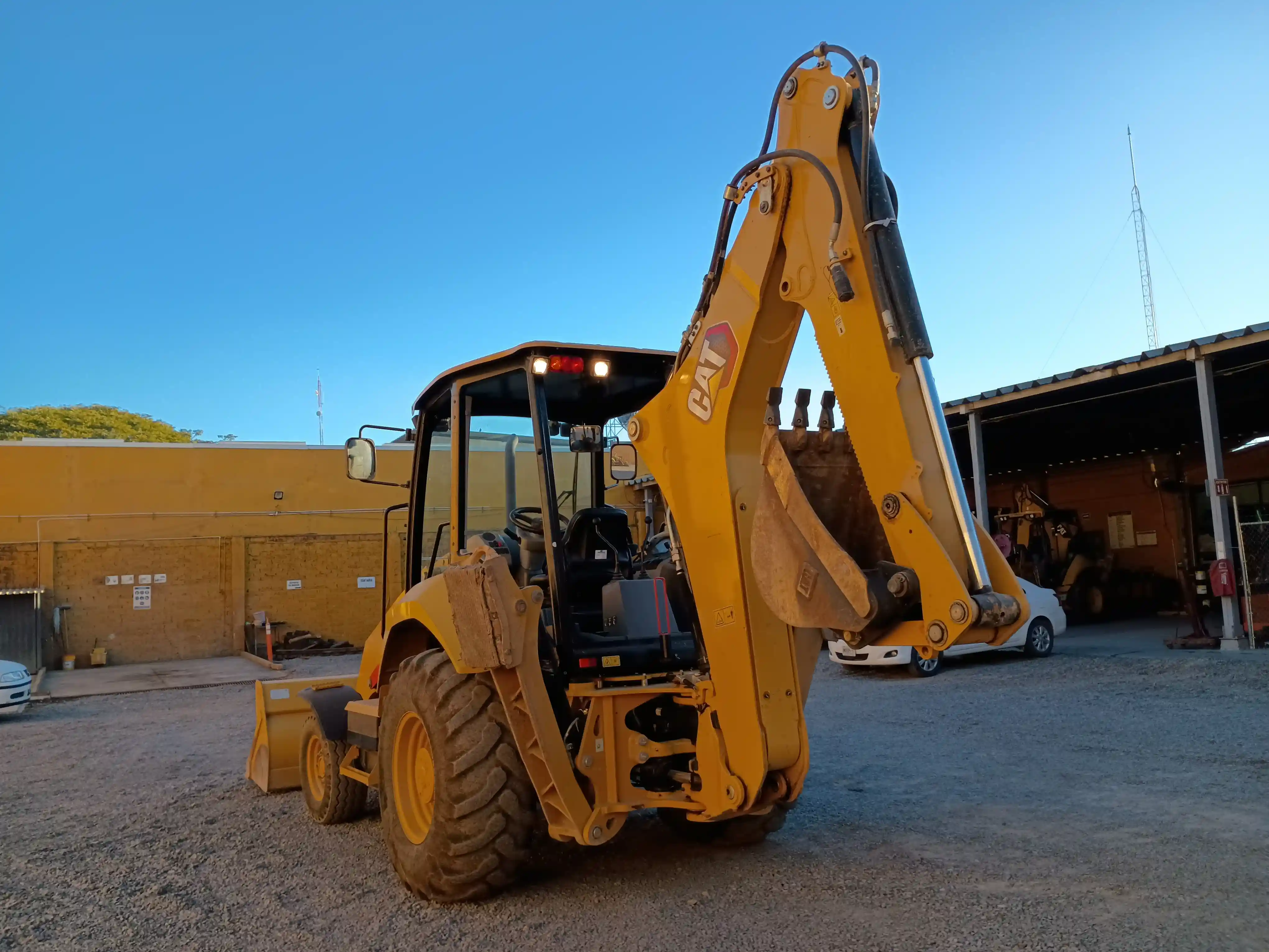 Retroexcavadora usada cat