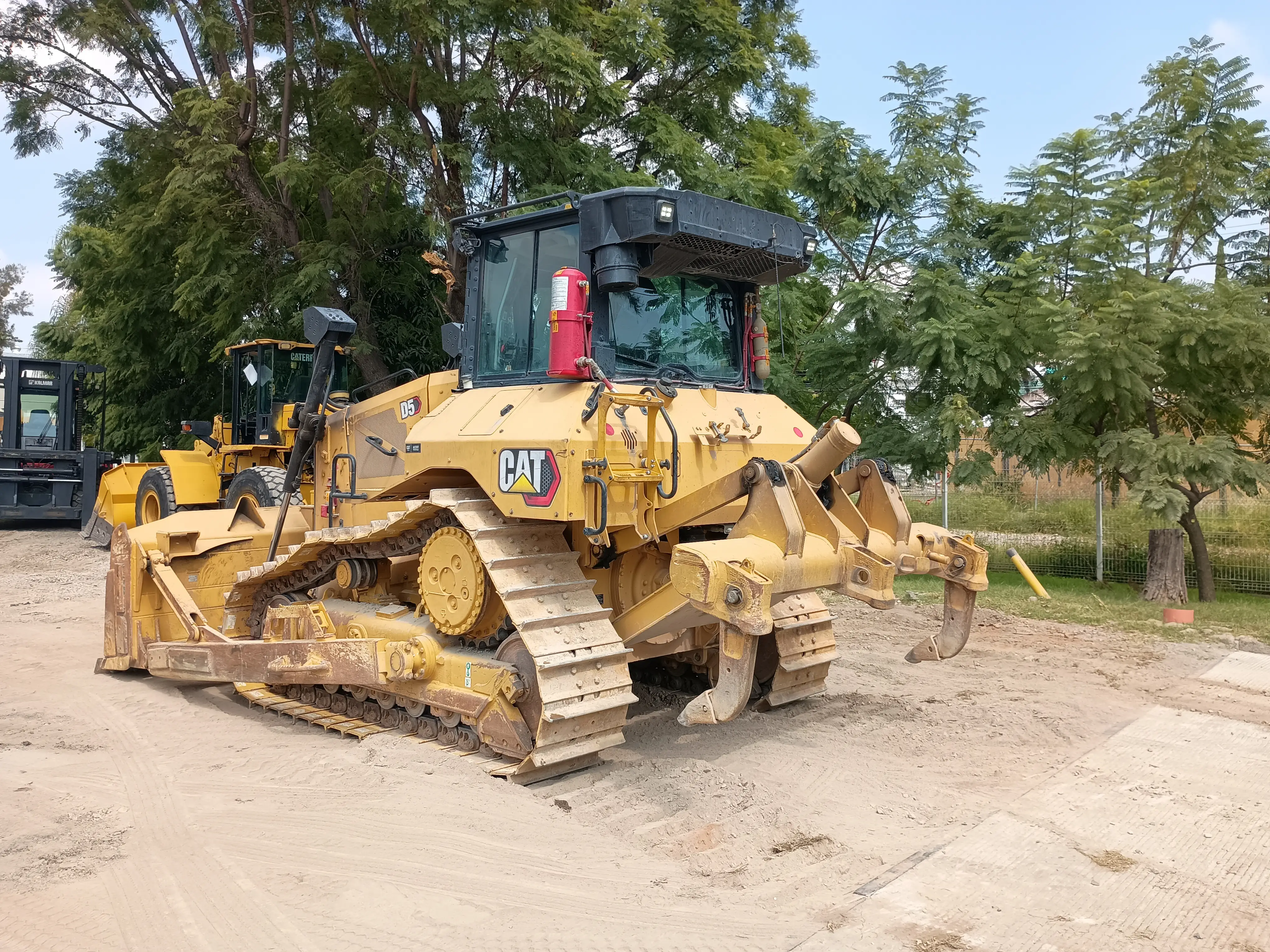 Bulldozer usado cat