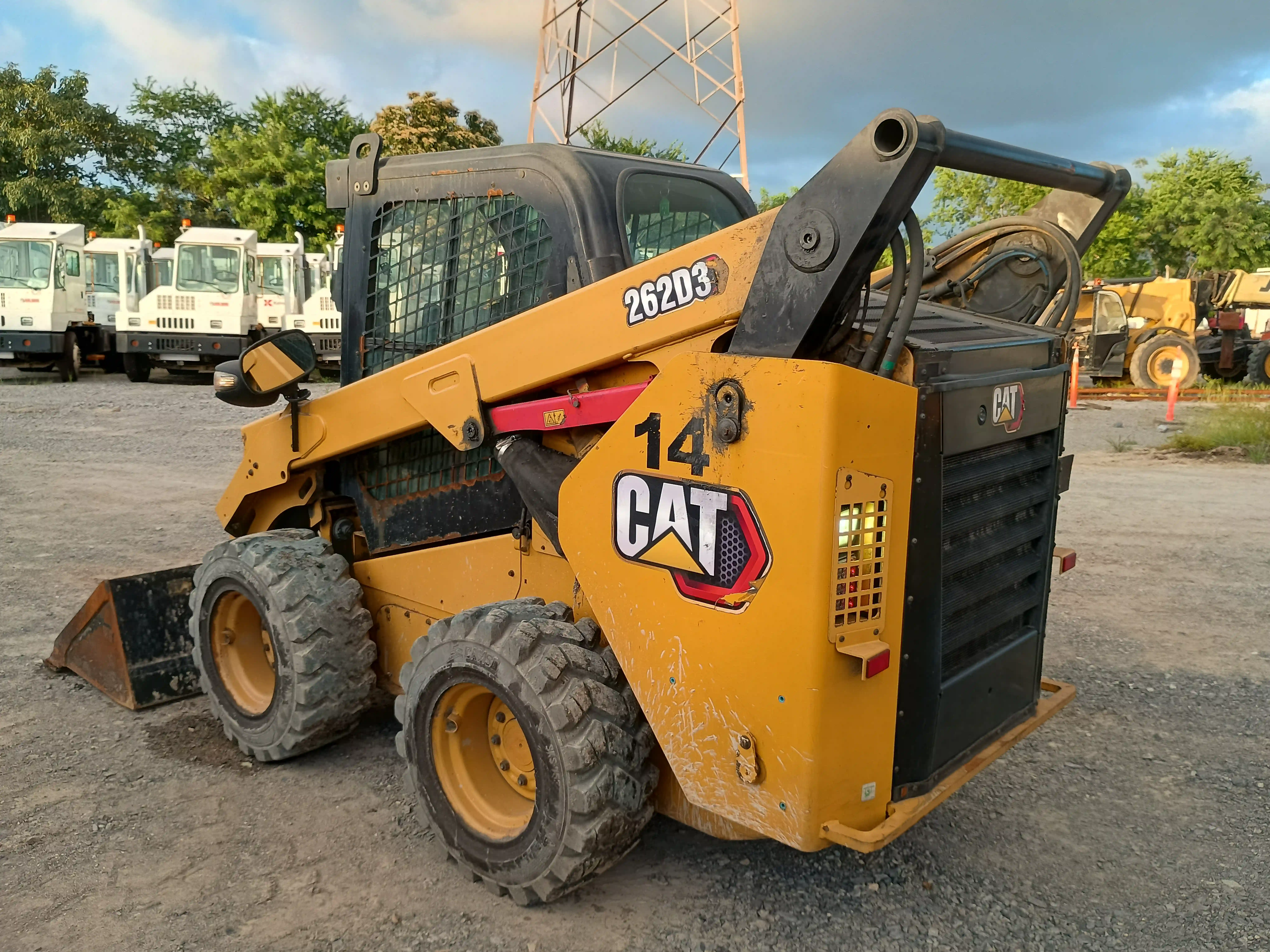 Minicargador usado cat