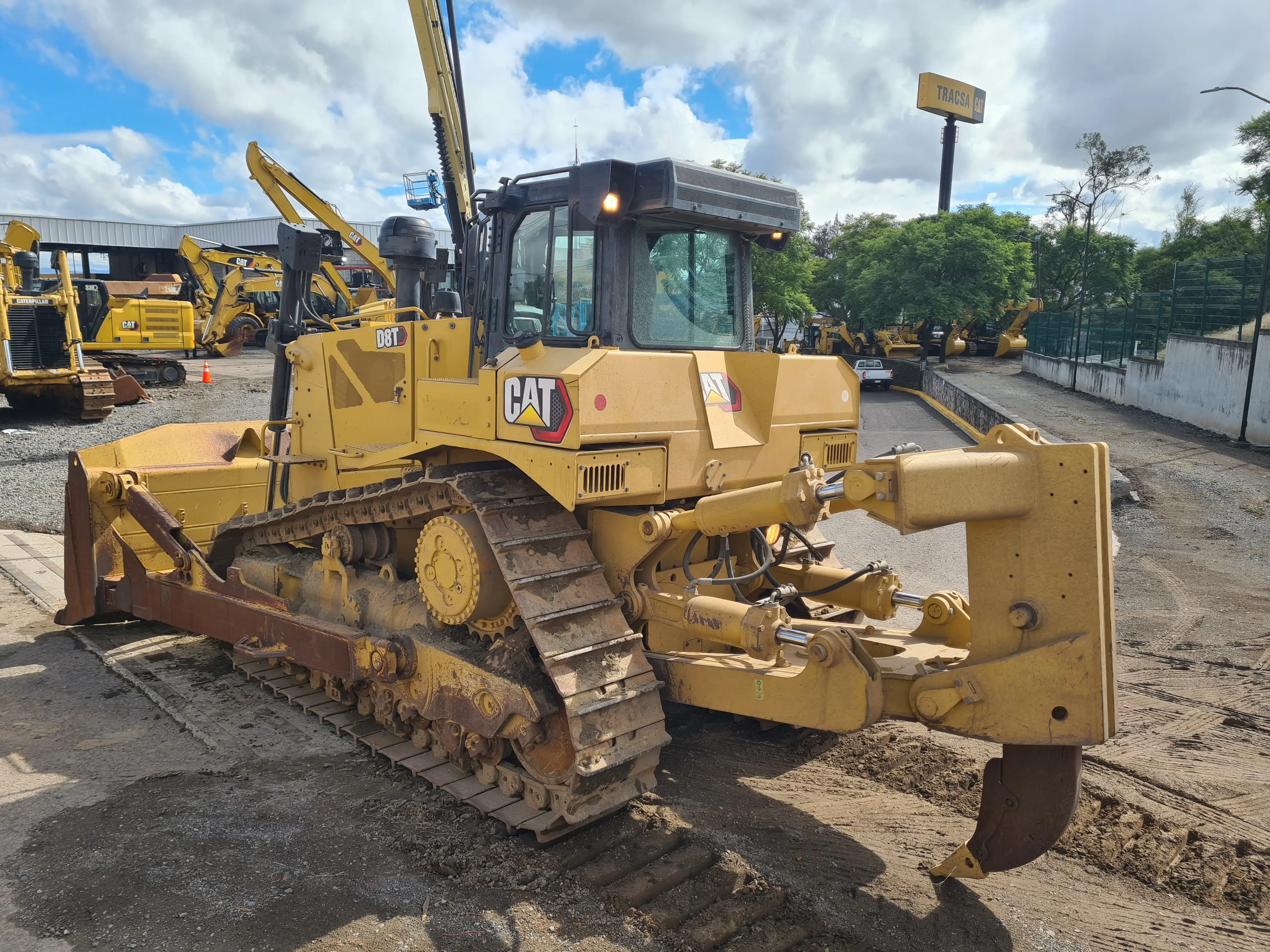 Bulldozer usado cat