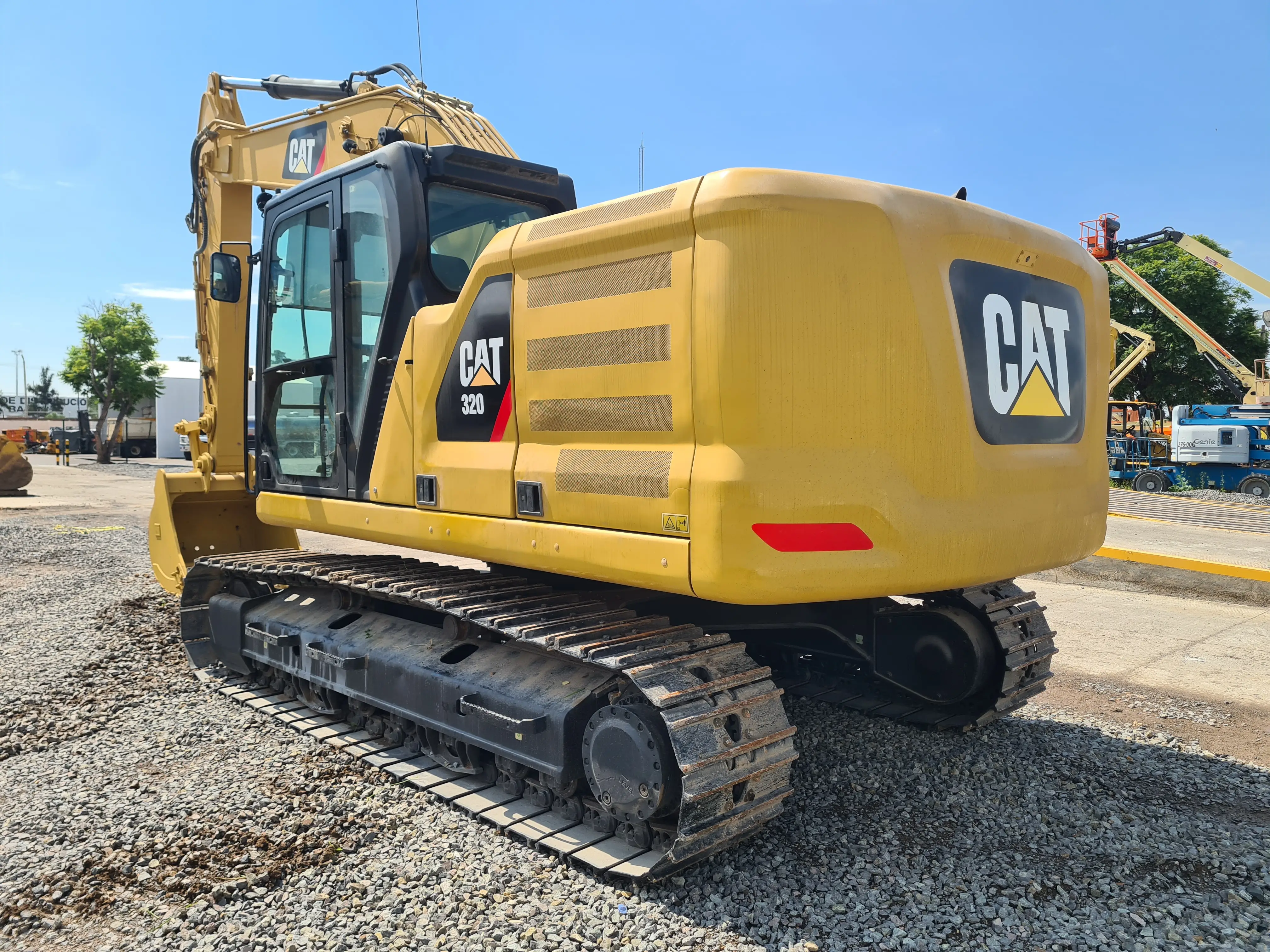 Excavadora usada cat