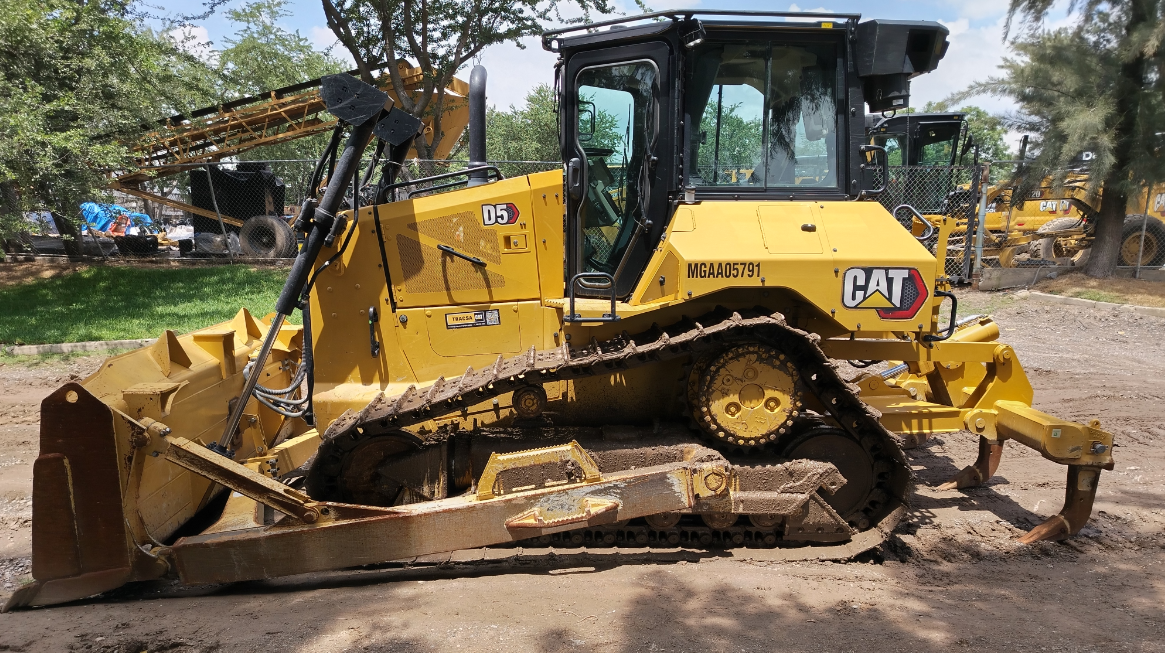 Bulldozer usado cat