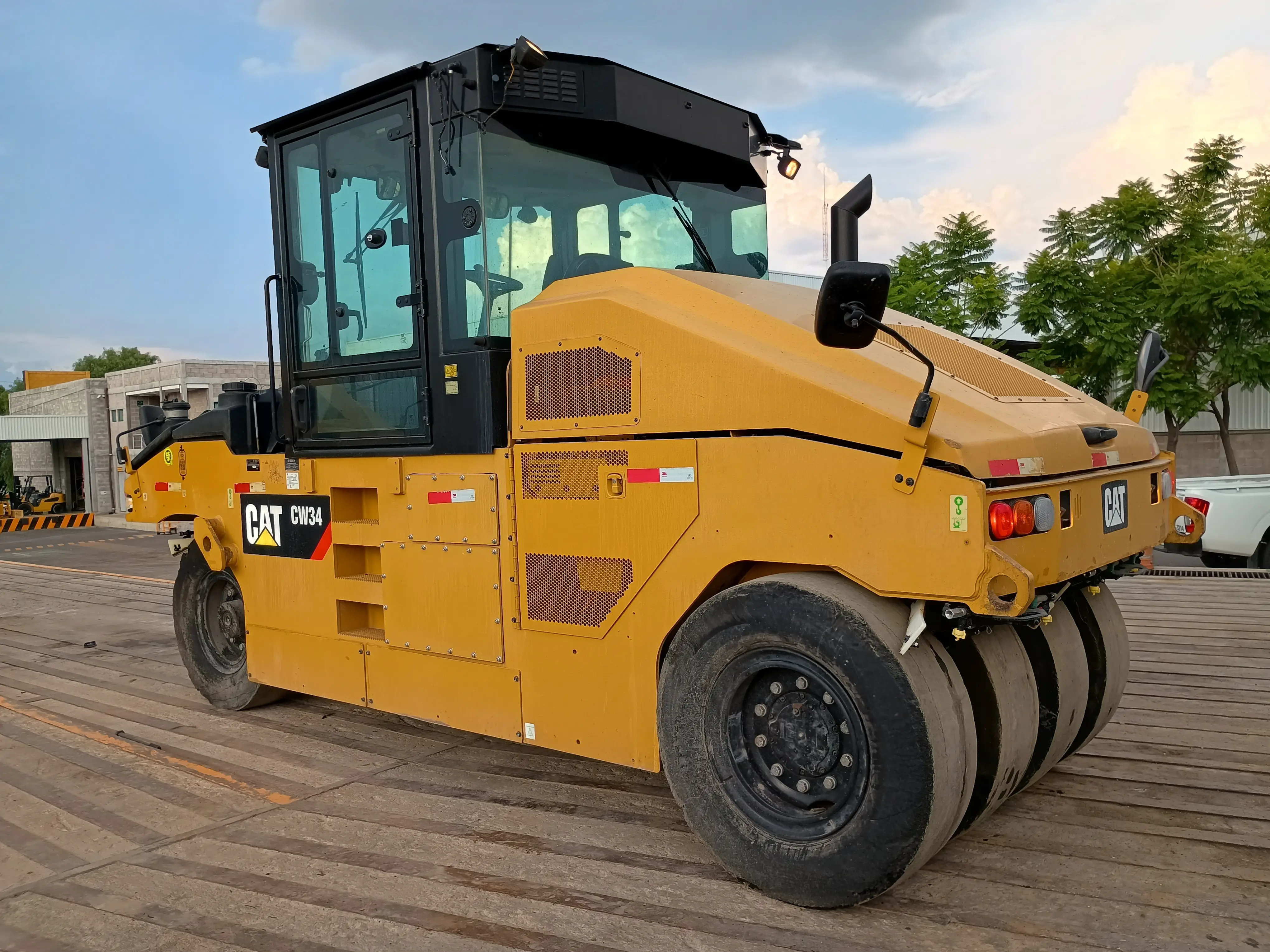 Compactadores de suelo usado