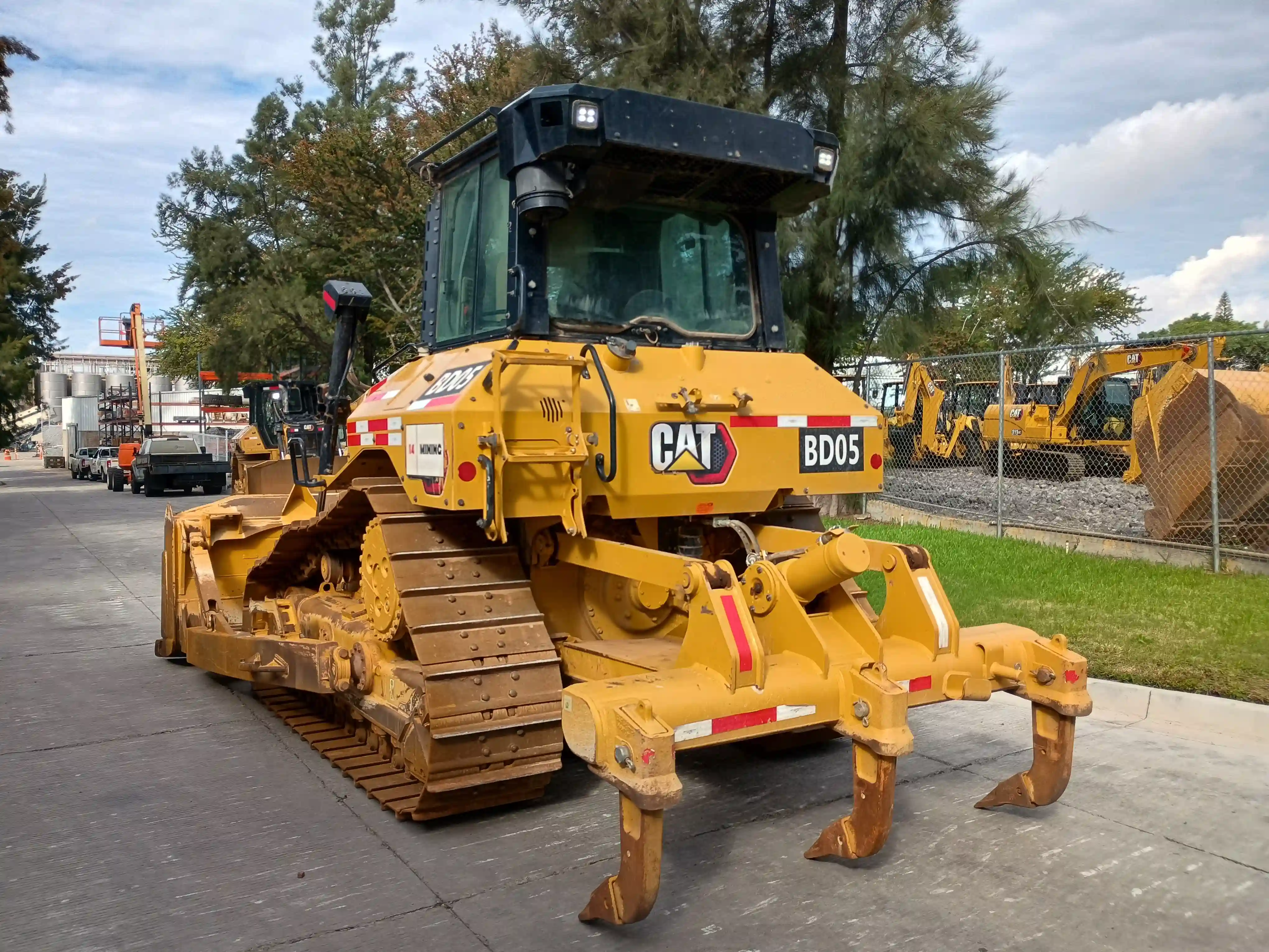 Bulldozer usado cat