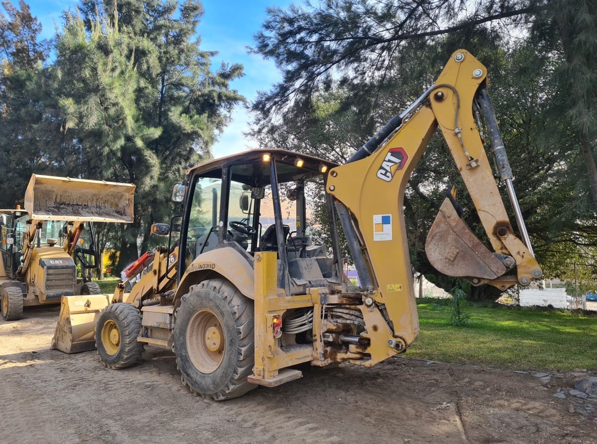 Retroexcavadora usada cat