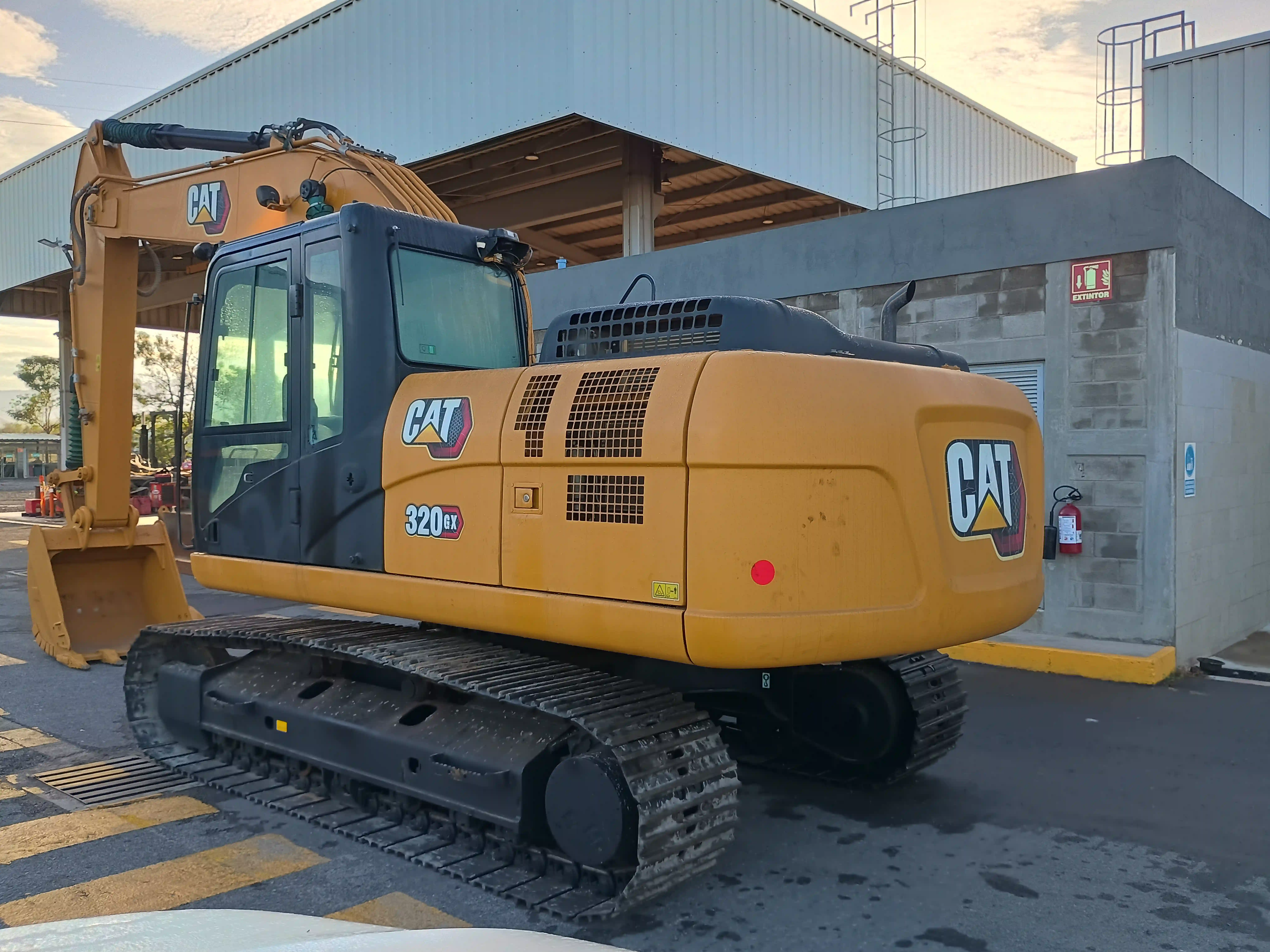 Excavadora usada cat