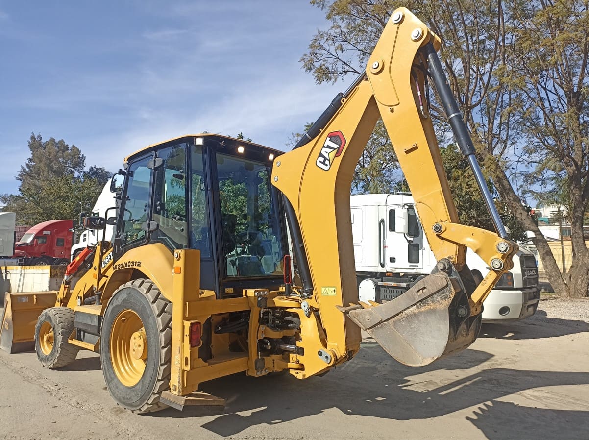 Retroexcavadora usada cat