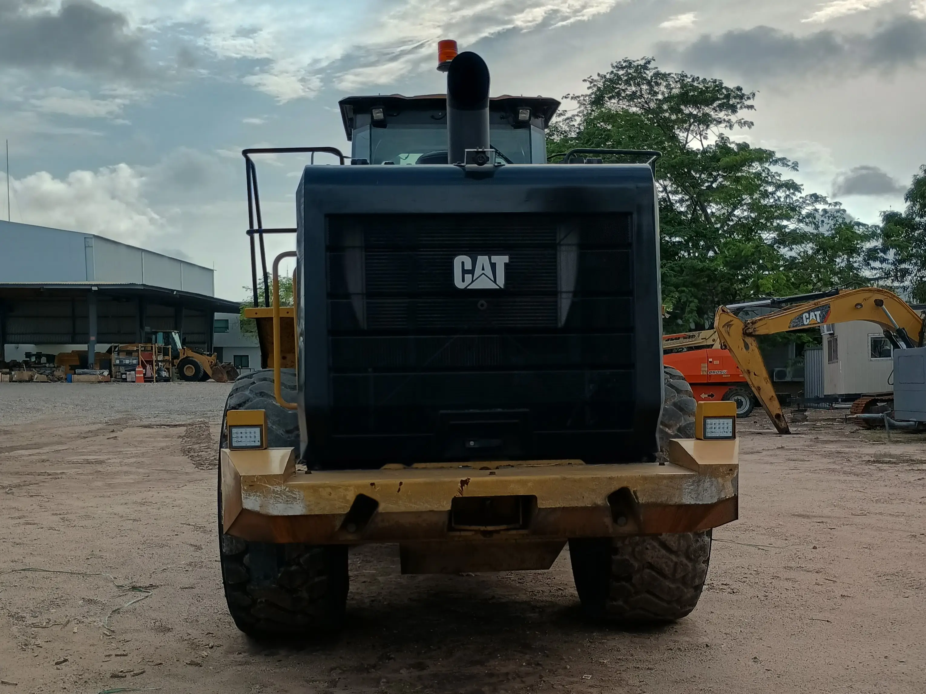 Cargador frontal usado