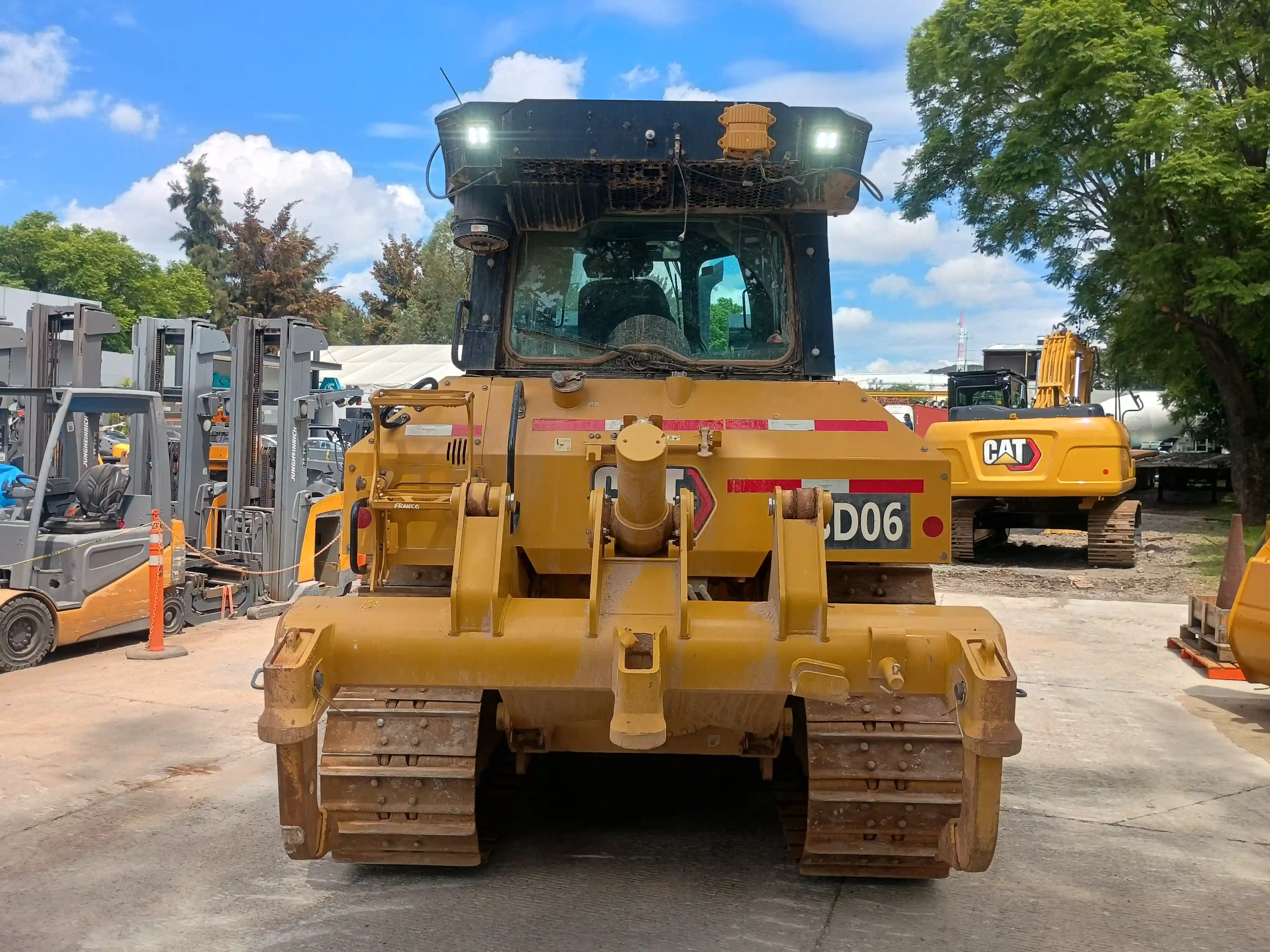 Bulldozer usado cat