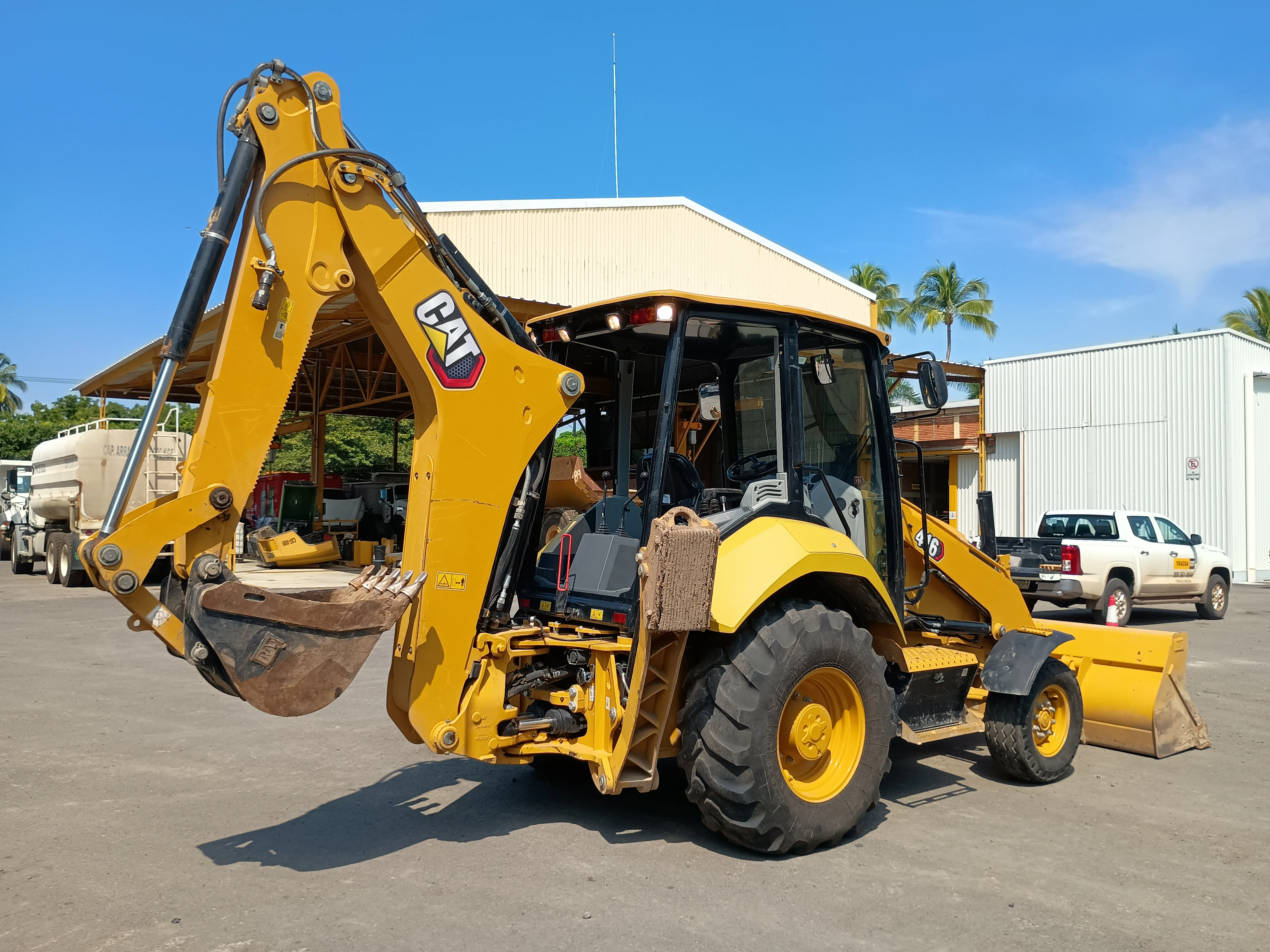 Retroexcavadora usada cat