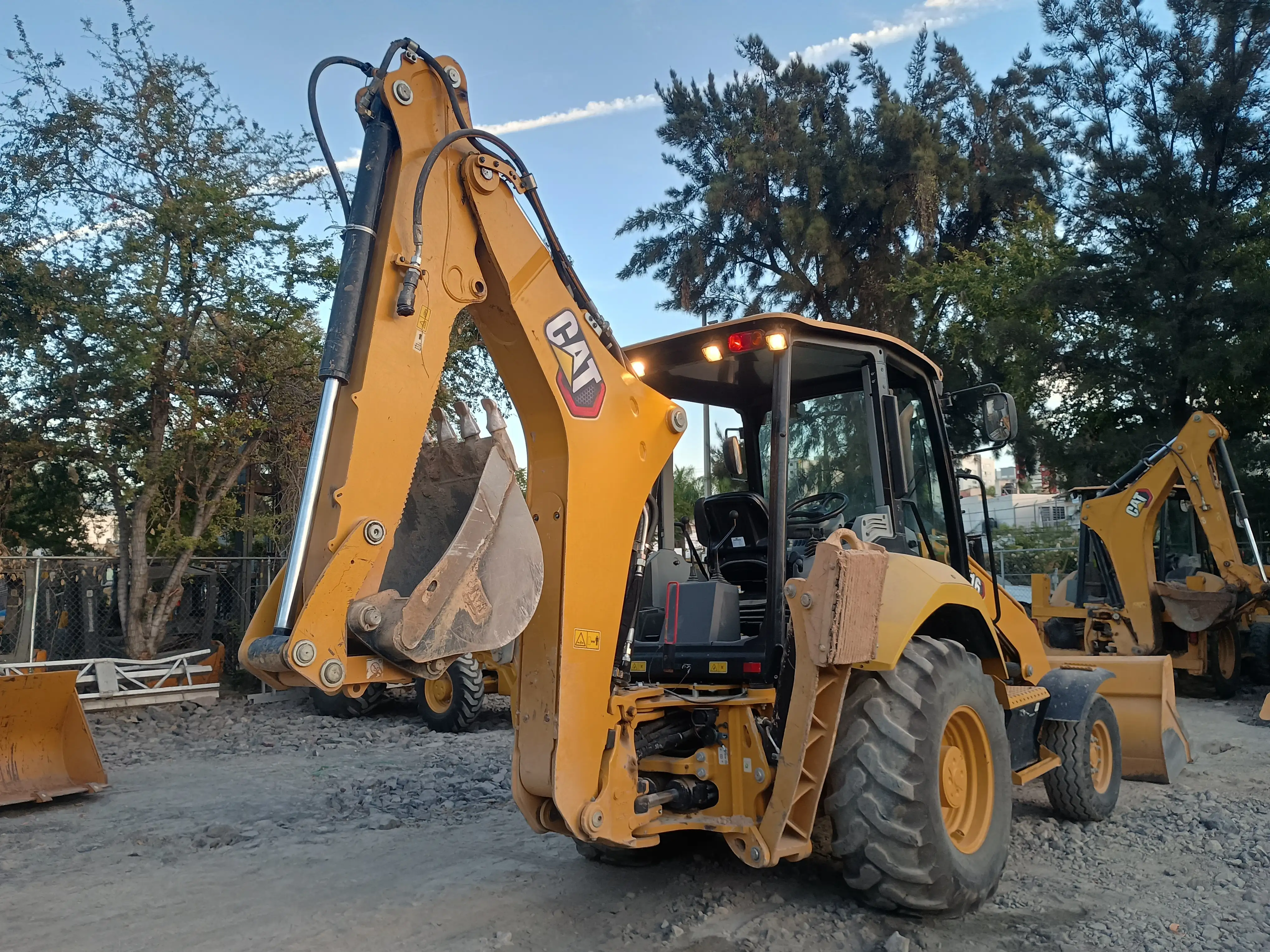 Retroexcavadora usada cat