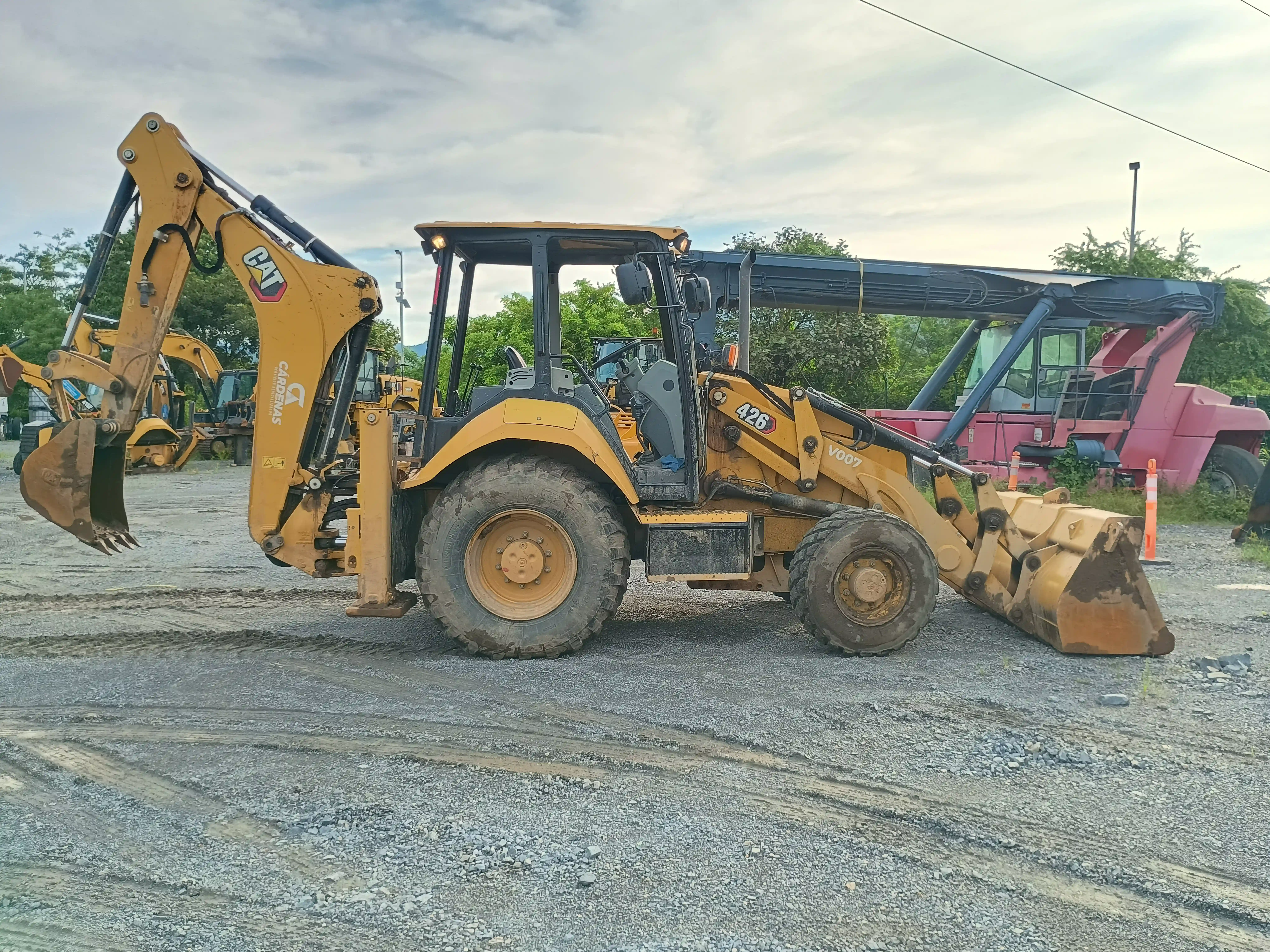 Retroexcavadora usada cat