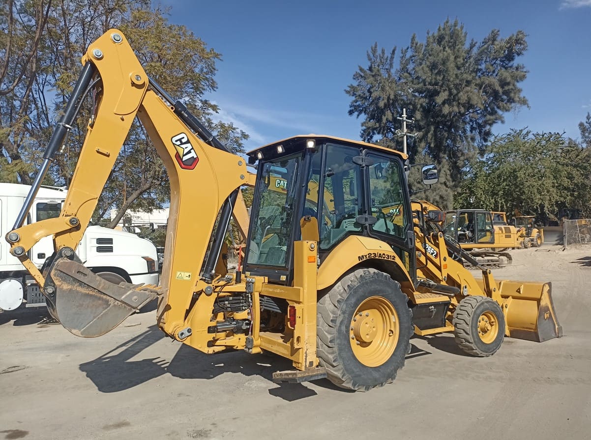 Retroexcavadora usada cat