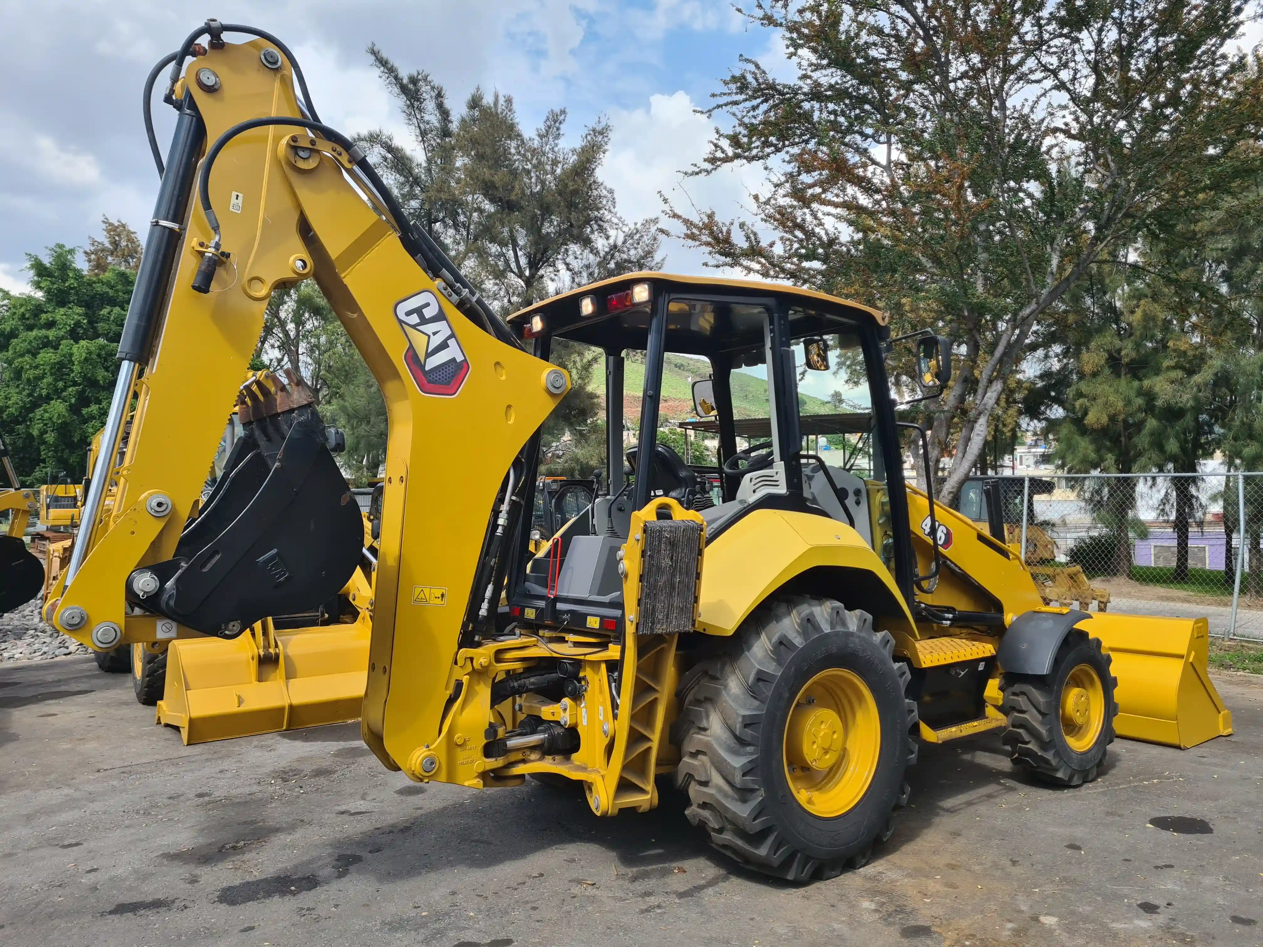 Retroexcavadora usada cat